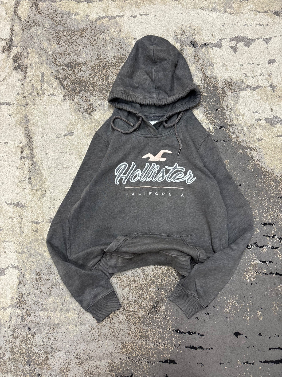 Bluza Hollister hoodie, damskie w bardzo dobrym stanie rozmiar S, widok z przodu