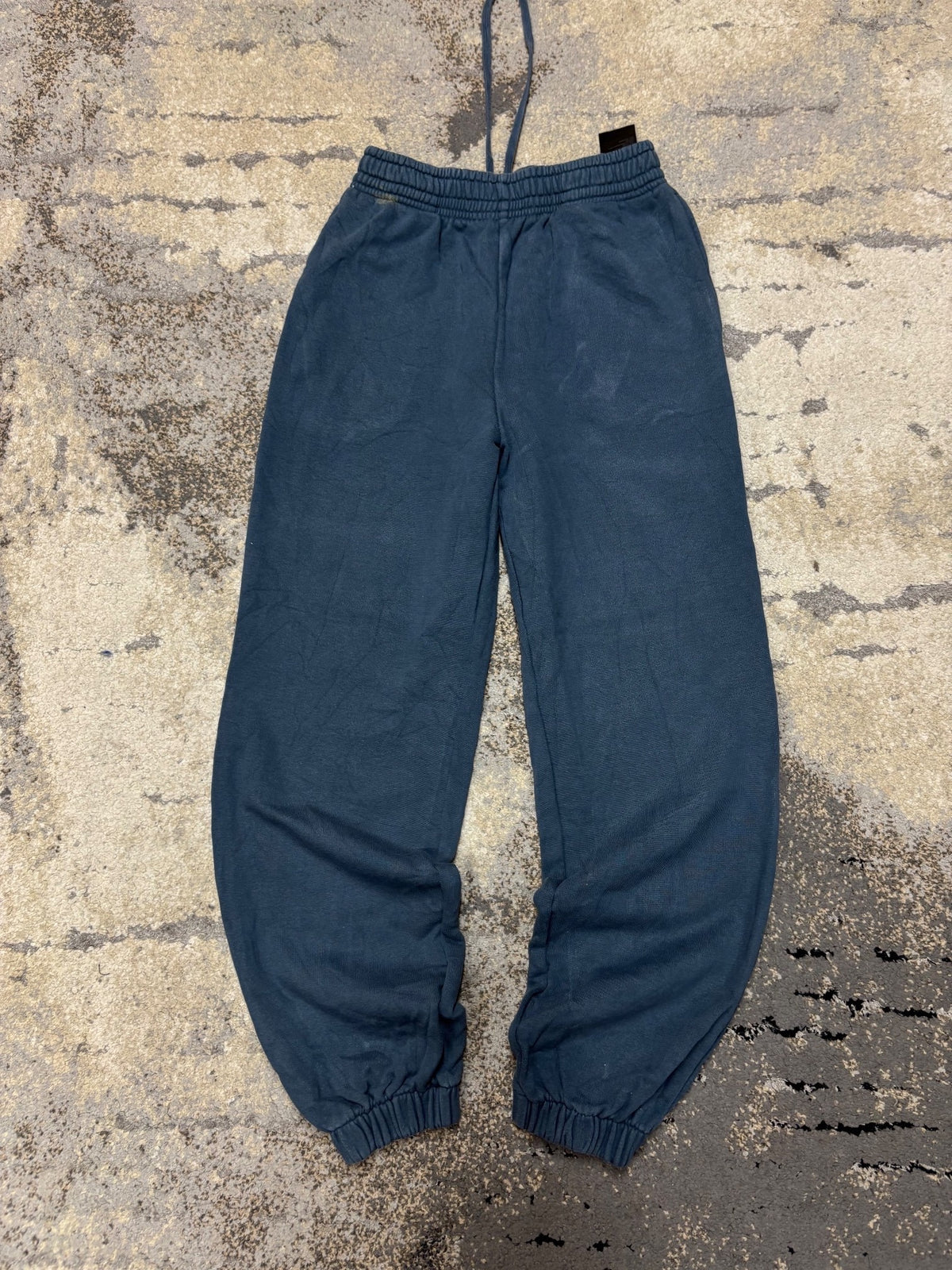Dresy Uniqlo, damskie w dobrym stanie rozmiar XS, widok z przodu