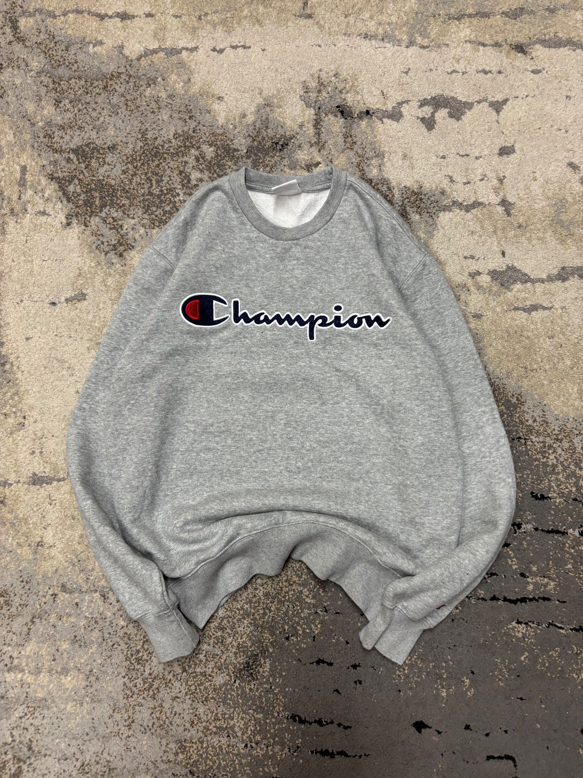 Bluza Champion crewneck, damskie w bardzo dobrym stanie rozmiar S, widok z przodu