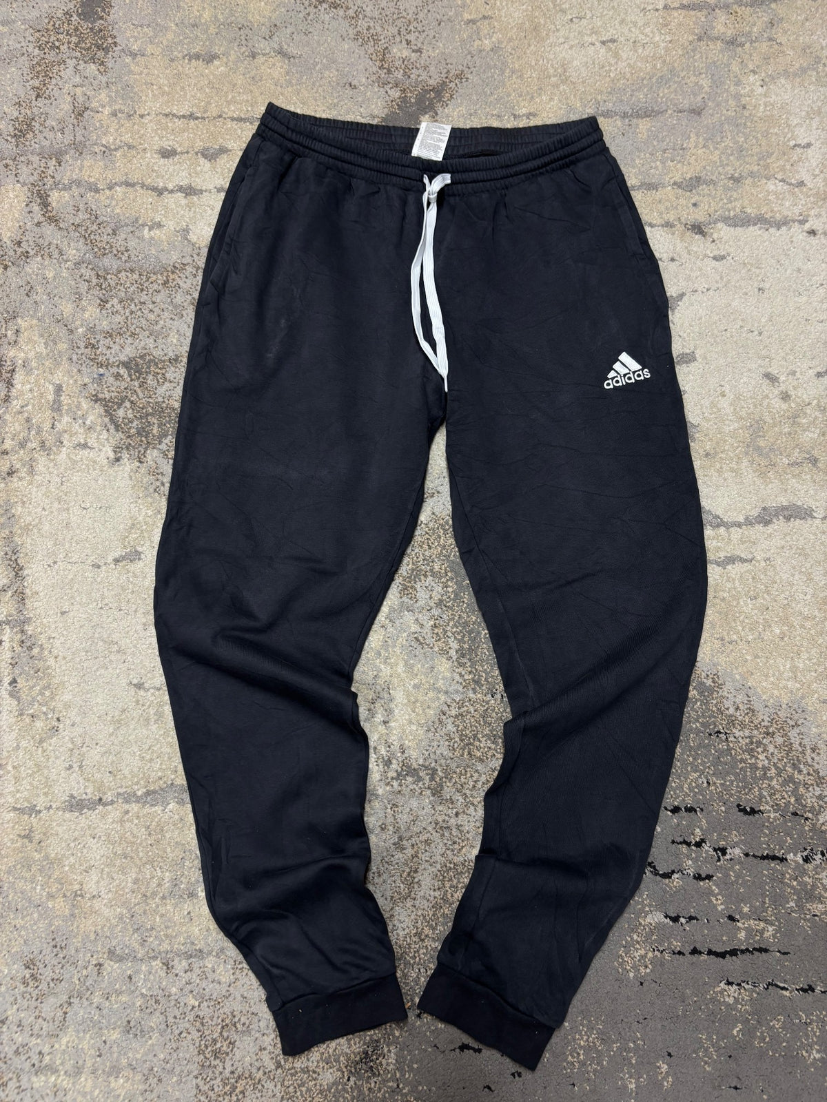 Dresy Adidas, męskie w bardzo dobrym stanie rozmiar L, widok z przodu