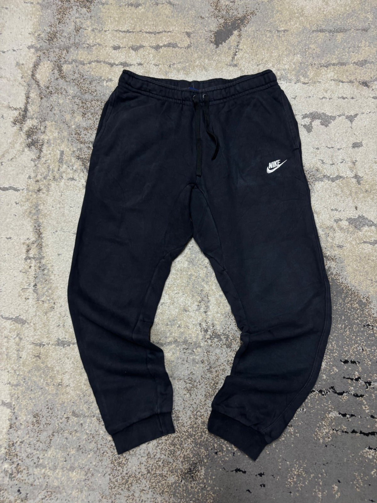 Dresy Nike, damskie w bardzo dobrym stanie rozmiar M, widok z przodu