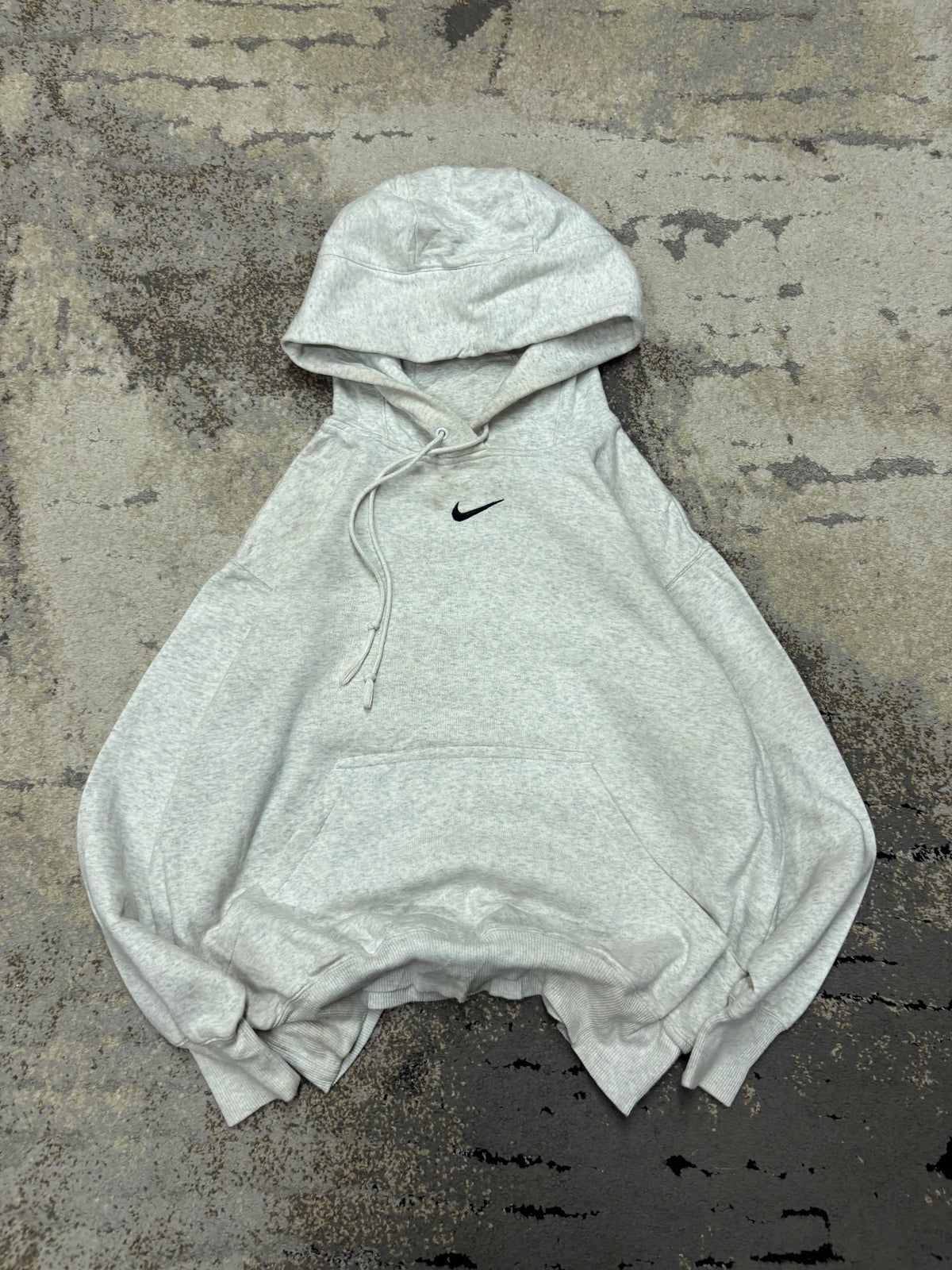 Bluza Nike hoodie, damskie w bardzo dobrym stanie rozmiar XS, widok z przodu