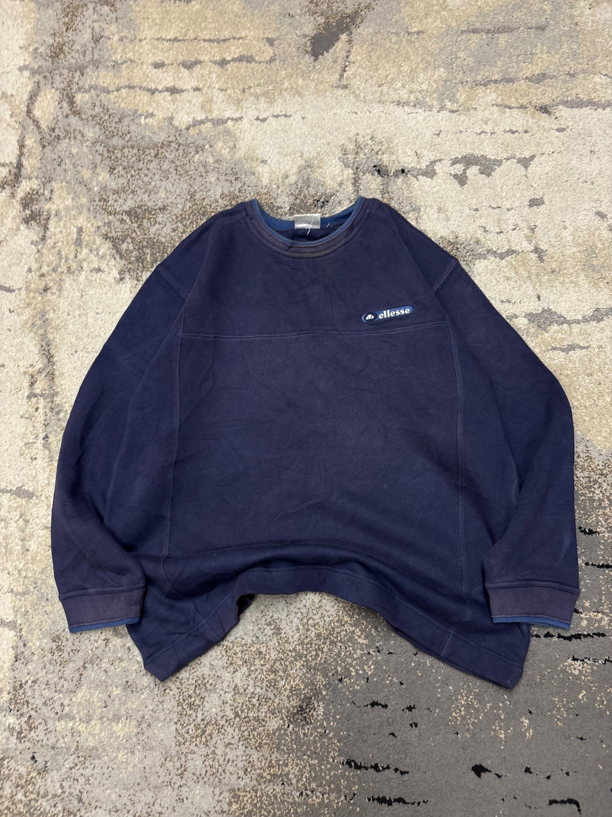 Bluza Ellesse crewneck, męskie w dobrym stanie rozmiar M, widok z przodu
