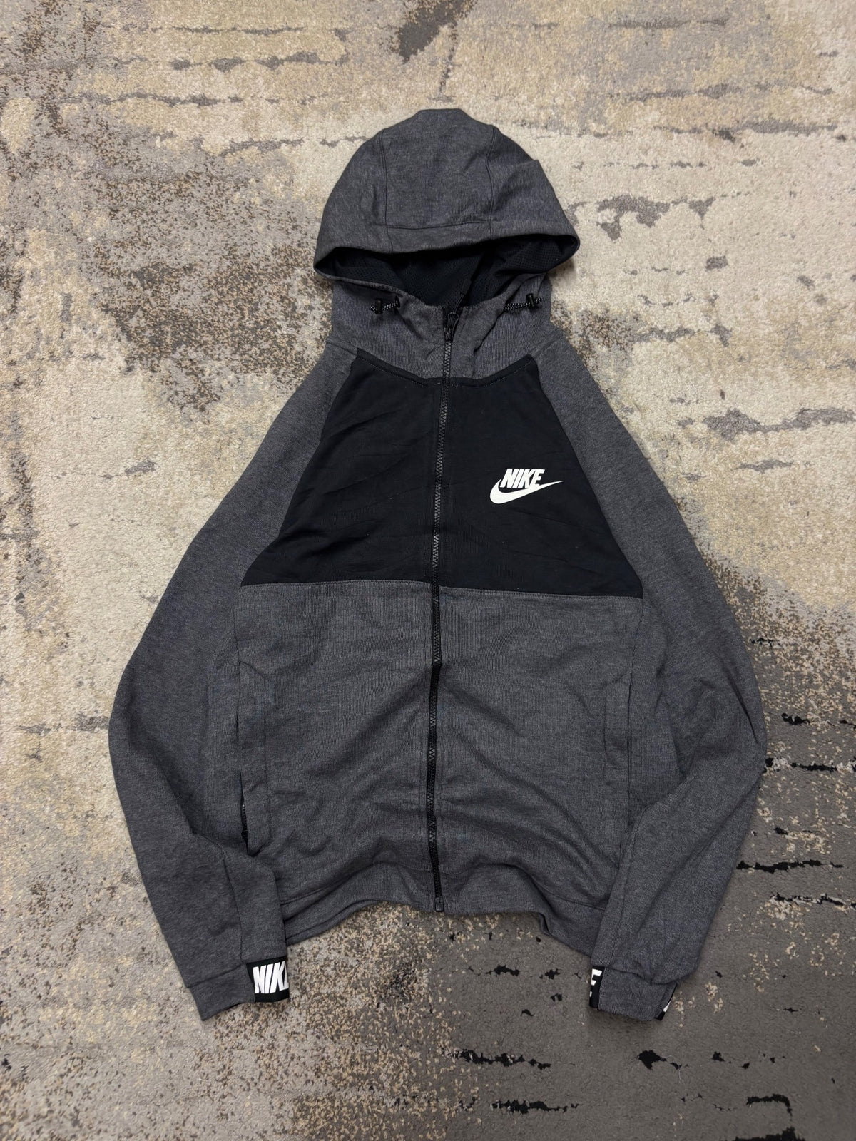 Bluza Nike zipp, damskie w bardzo dobrym stanie rozmiar S, widok z przodu