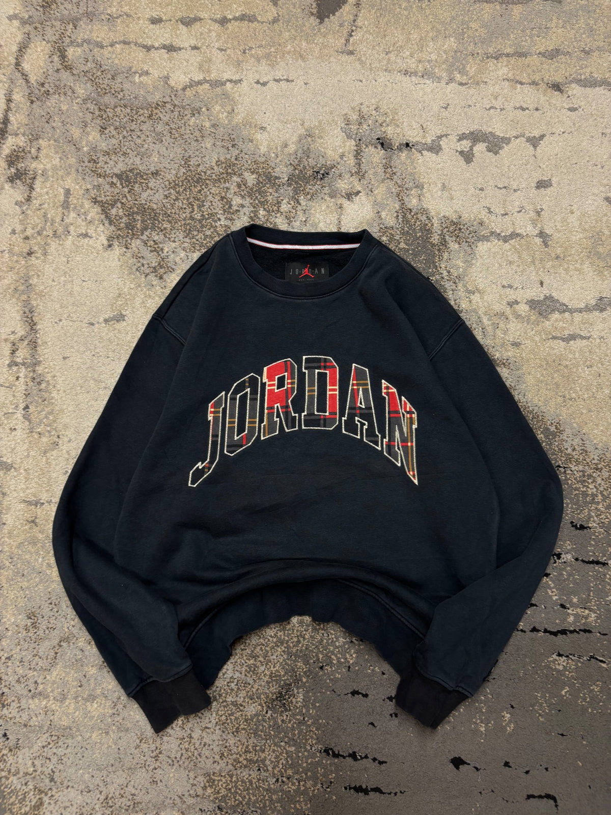 Bluza Jordan crewneck, męskie w bardzo dobrym stanie rozmiar S, widok z przodu