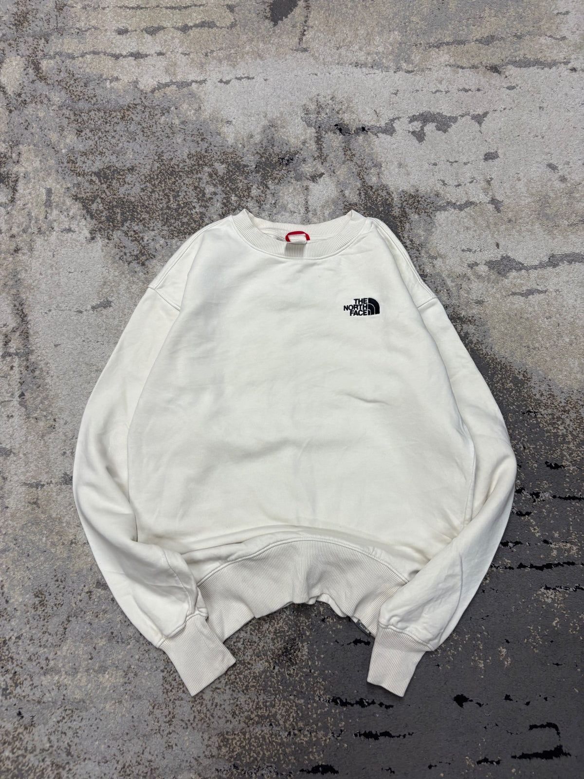 Bluza The North Face crewneck, damskie w bardzo dobrym stanie rozmiar M, widok z przodu