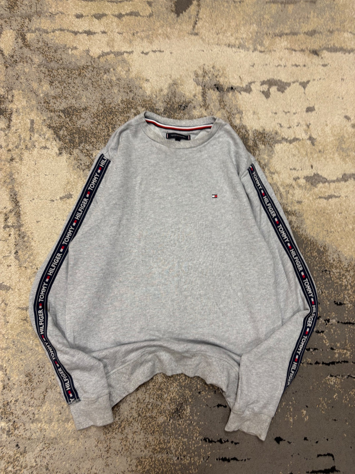 Bluza Tommy Hilfiger, damskie w bardzo dobrym stanie rozmiar L, widok z przodu