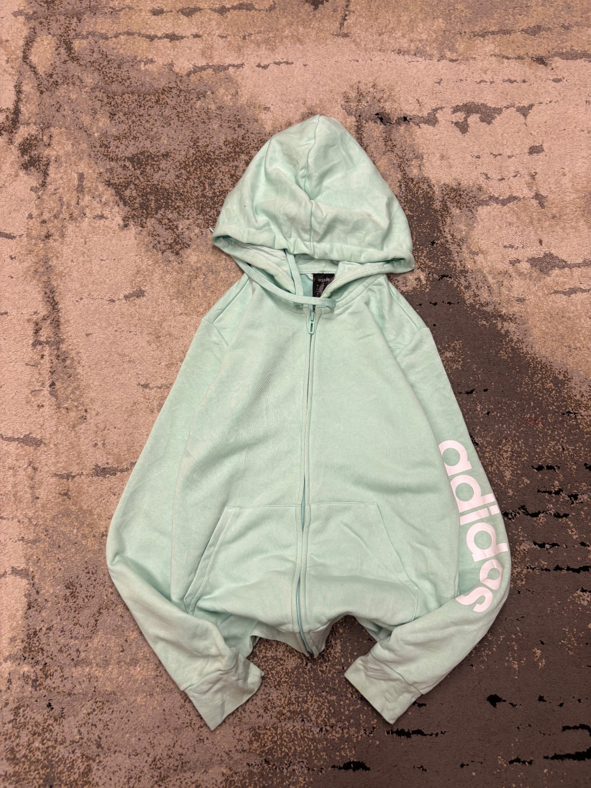 Bluza Adidas zipp, damskie w bardzo dobrym stanie rozmiar S, widok z przodu