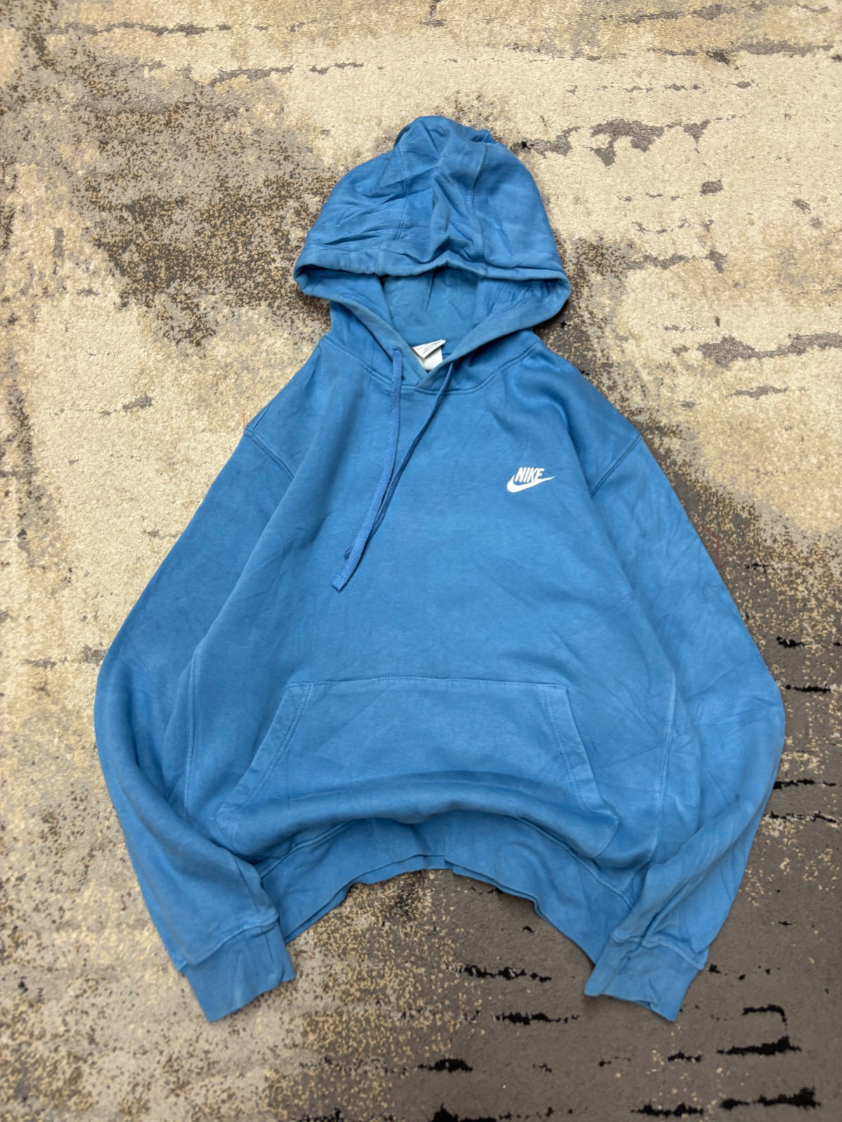 Bluza Nike hoodie, damskie w bardzo dobrym stanie rozmiar S, widok z przodu