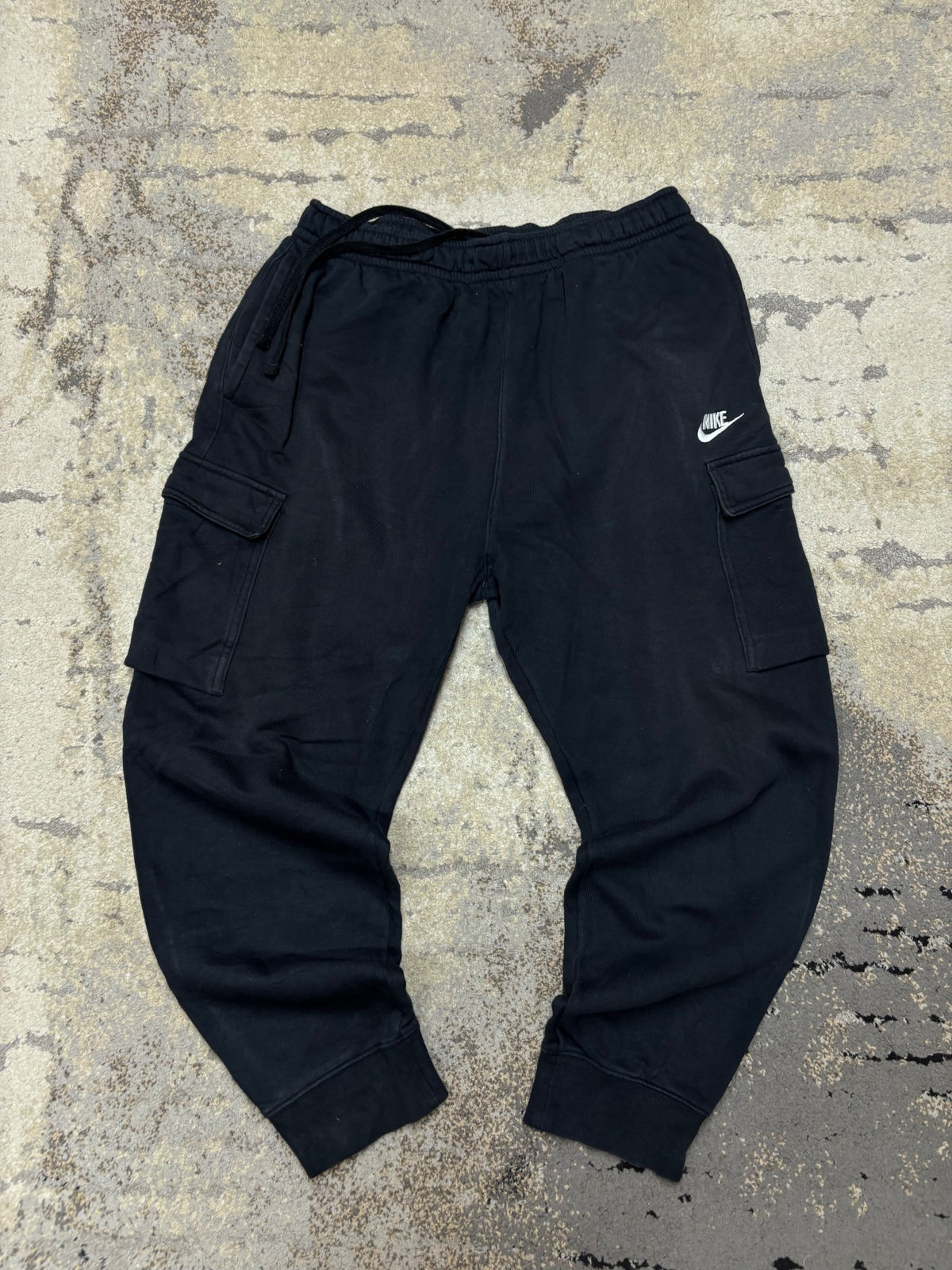 Dresy Nike, męskie w bardzo dobrym stanie rozmiar XL, widok z przodu