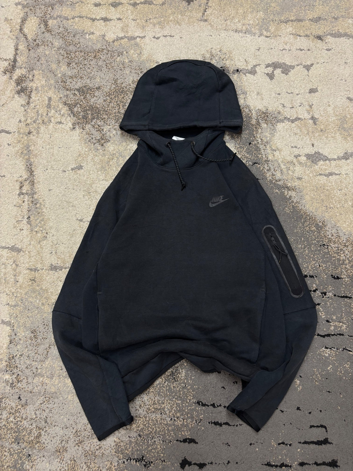 Bluza Nike Tech Fleece, damskie w bardzo dobrym stanie rozmiar S, widok z przodu