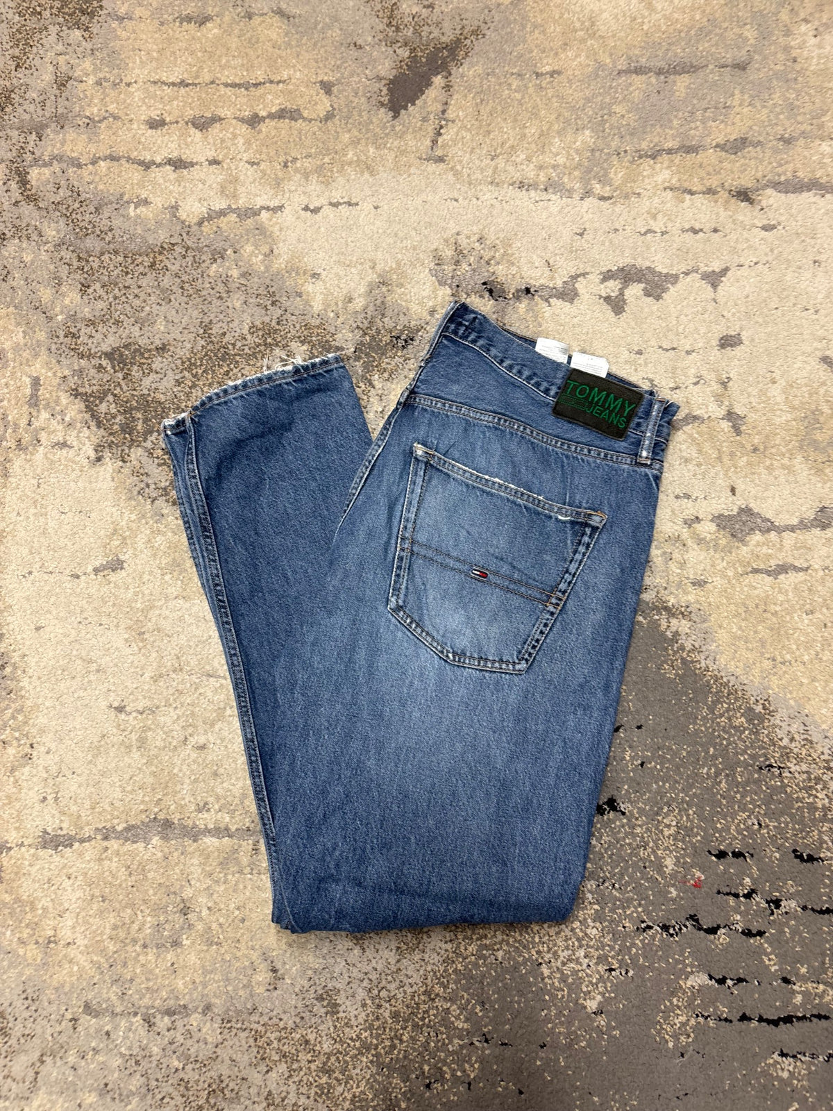 Jeansy Tommy Hilfiger, męskie w bardzo dobrym stanie rozmiar 52 | W36, detal