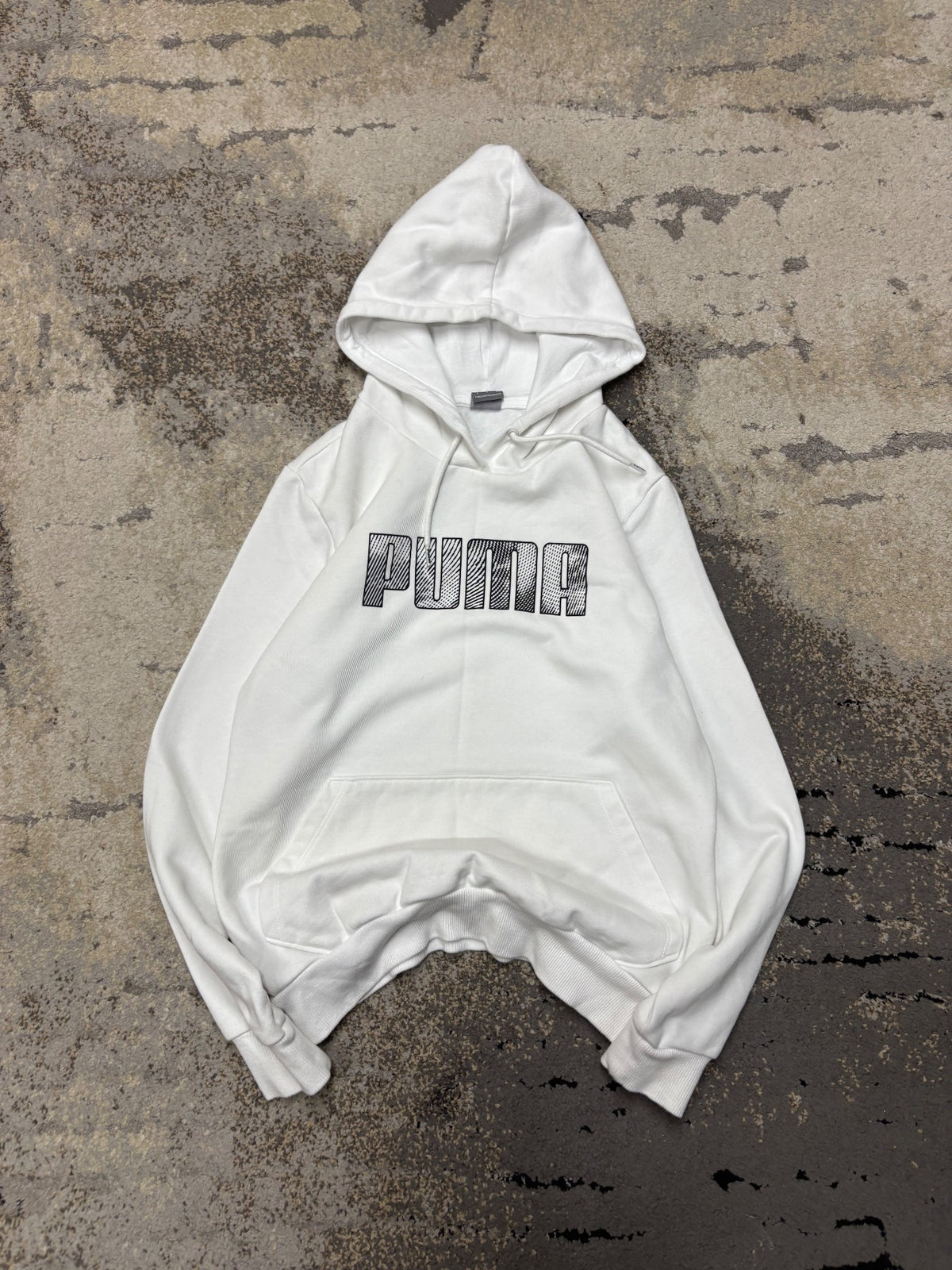 Bluza Puma hoodie, damskie w bardzo dobrym stanie rozmiar S, widok z przodu