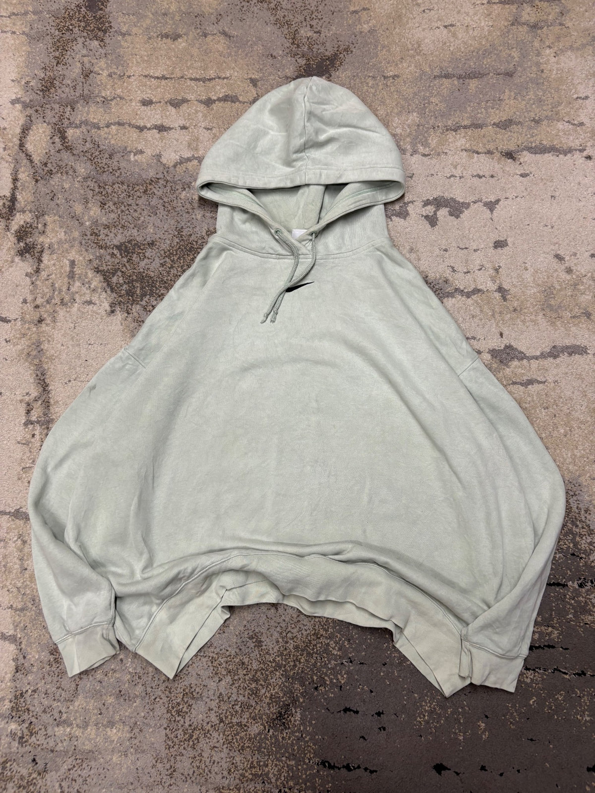 Bluza Nike hoodie, damskie w bardzo dobrym stanie rozmiar XL, detal