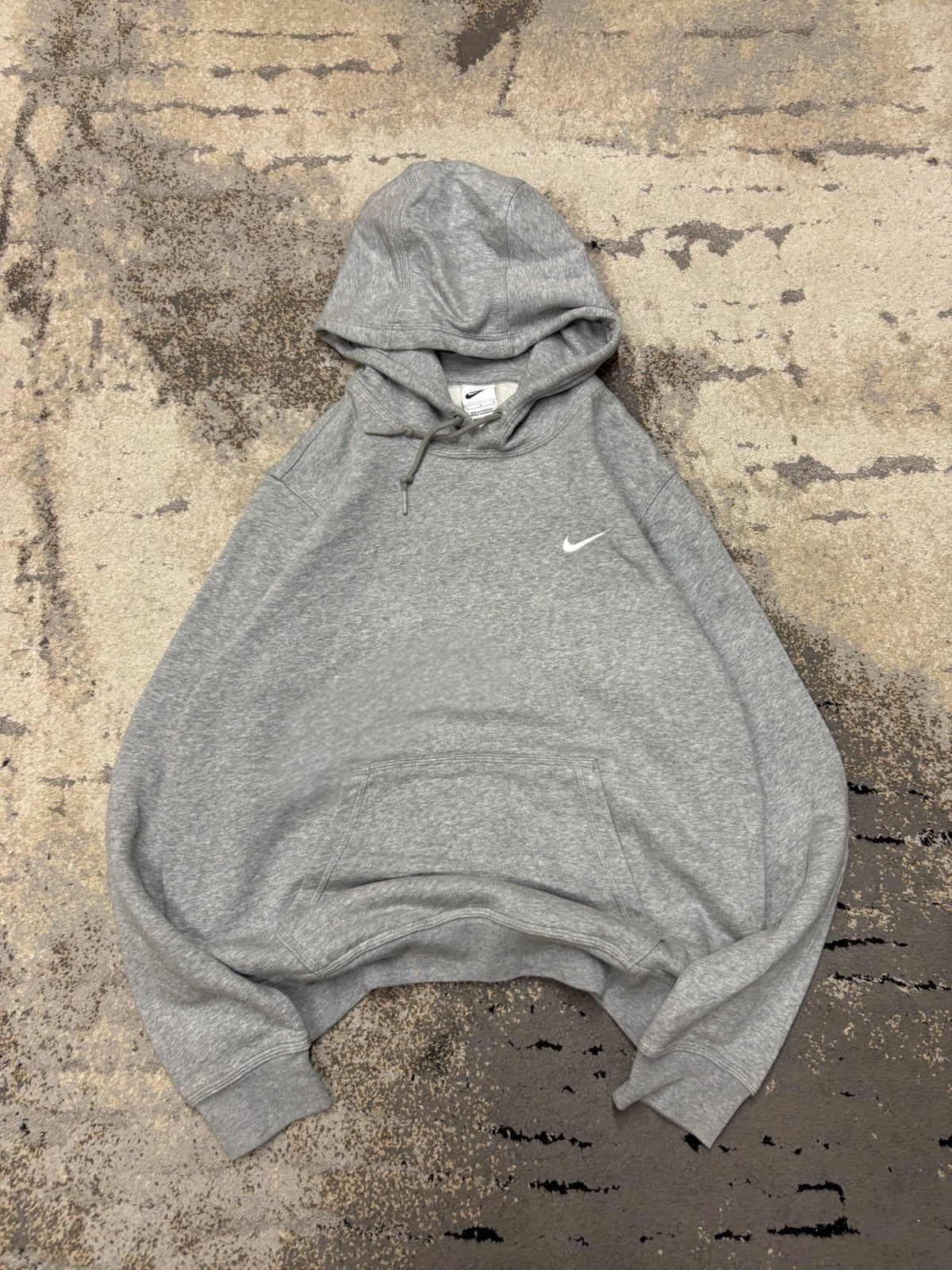 Bluza Nike hoodie, damskie w bardzo dobrym stanie rozmiar L, detal