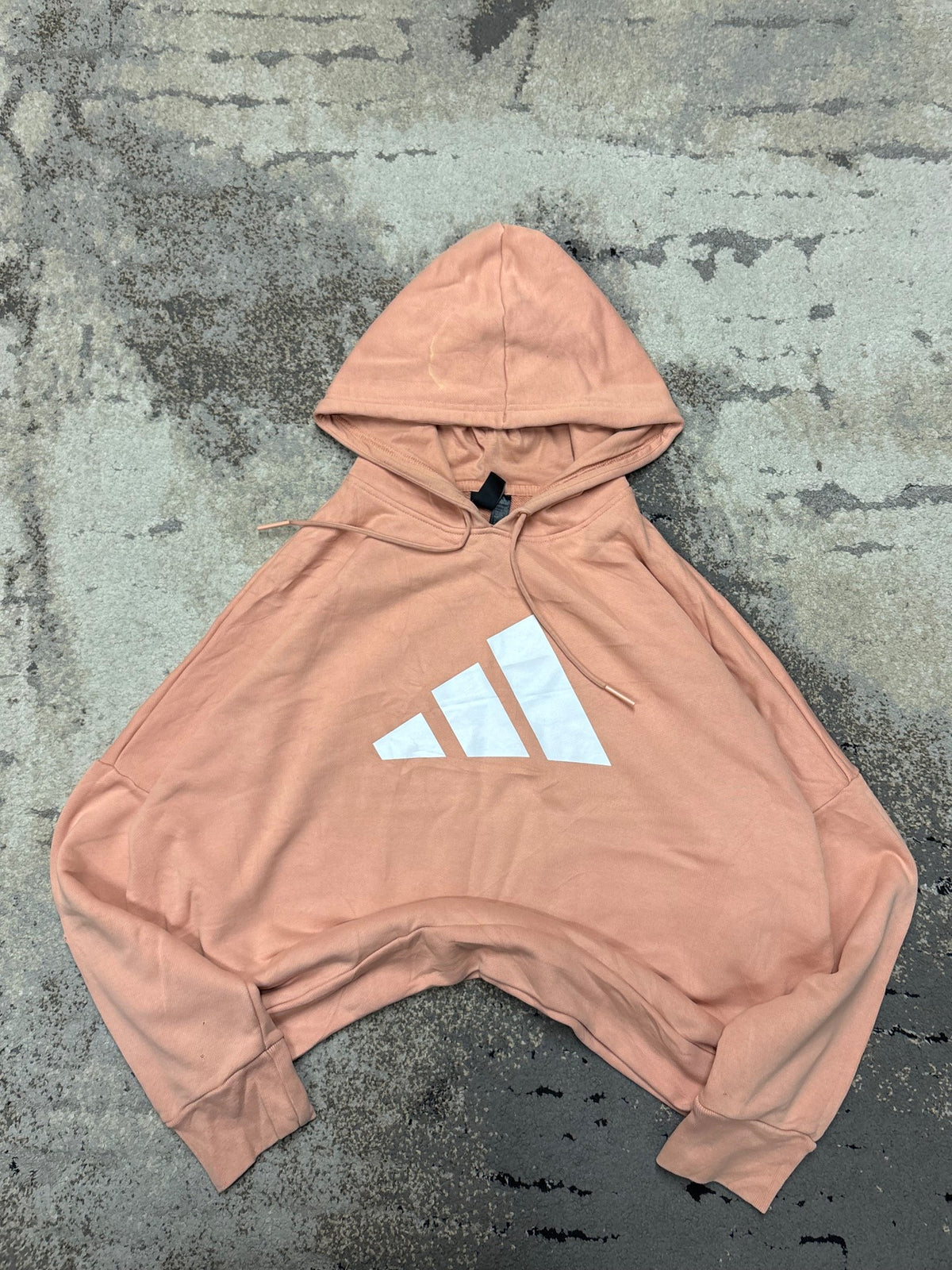 Bluza Adidas hoodie, damskie w dobrym stanie rozmiar XL, widok z przodu