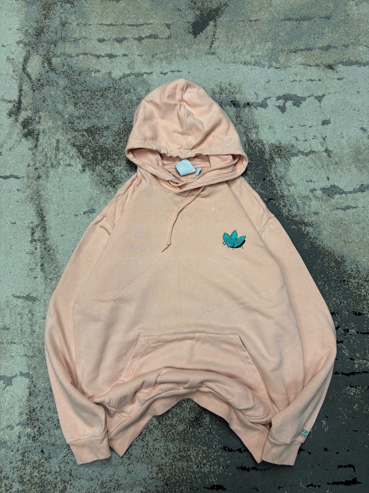 Bluza Adidas hoodie, damskie w bardzo dobrym stanie rozmiar L, widok z przodu