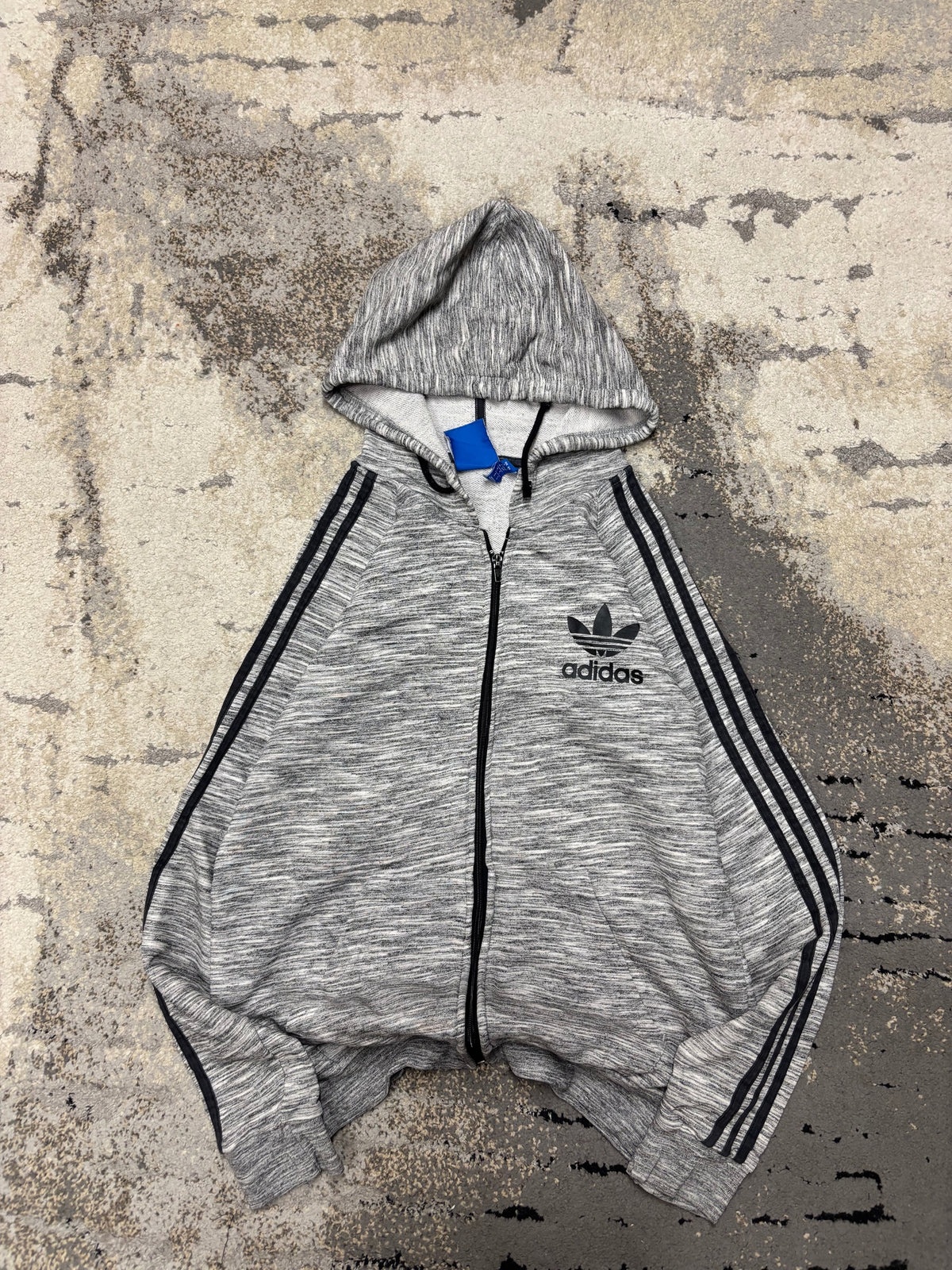 Bluza Adidas zipp, damskie w bardzo dobrym stanie rozmiar S, widok z przodu