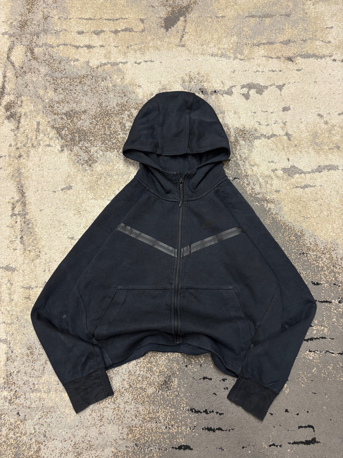 Bluza Nike Tech Fleece, damskie w bardzo dobrym stanie rozmiar M, widok z przodu