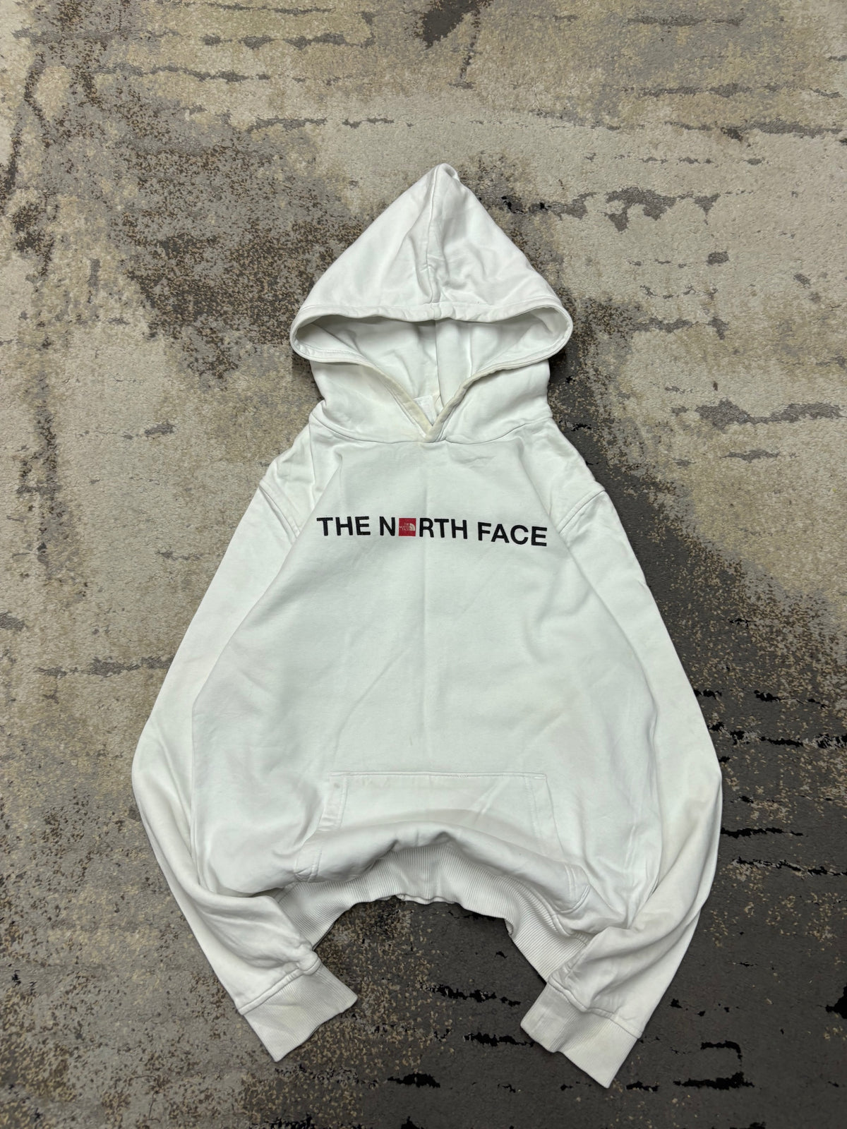 Bluza The North Face hoodie, dziecięce w bardzo dobrym stanie rozmiar XL, widok z przodu