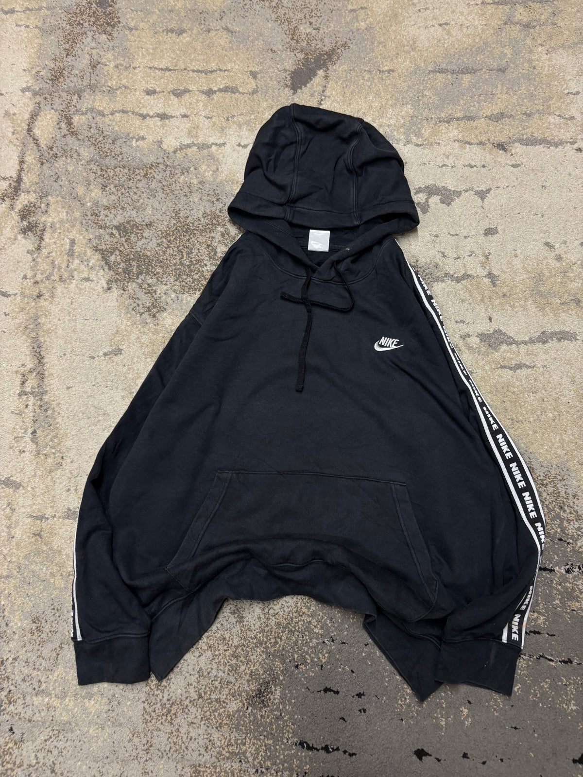 Bluza Nike hoodie, męskie w bardzo dobrym stanie rozmiar XL, widok z przodu