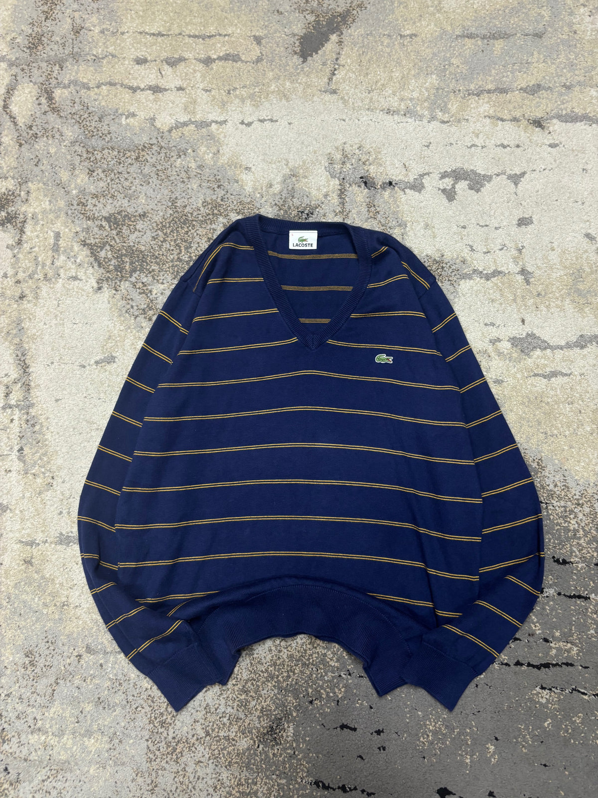 Sweter Lacoste, męskie w bardzo dobrym stanie rozmiar L, widok z przodu