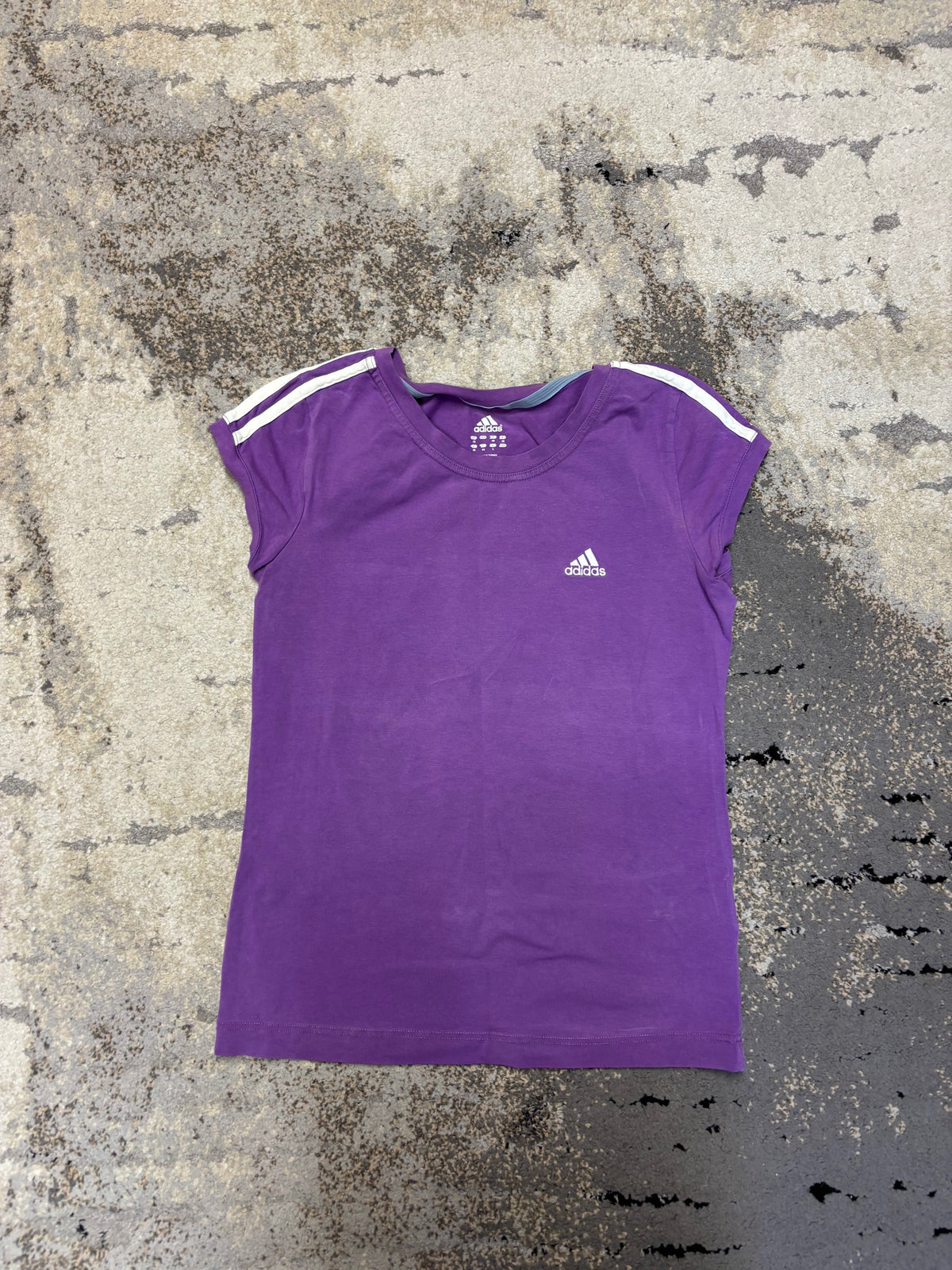 Koszulka Adidas, damskie w bardzo dobrym stanie rozmiar S, widok z przodu
