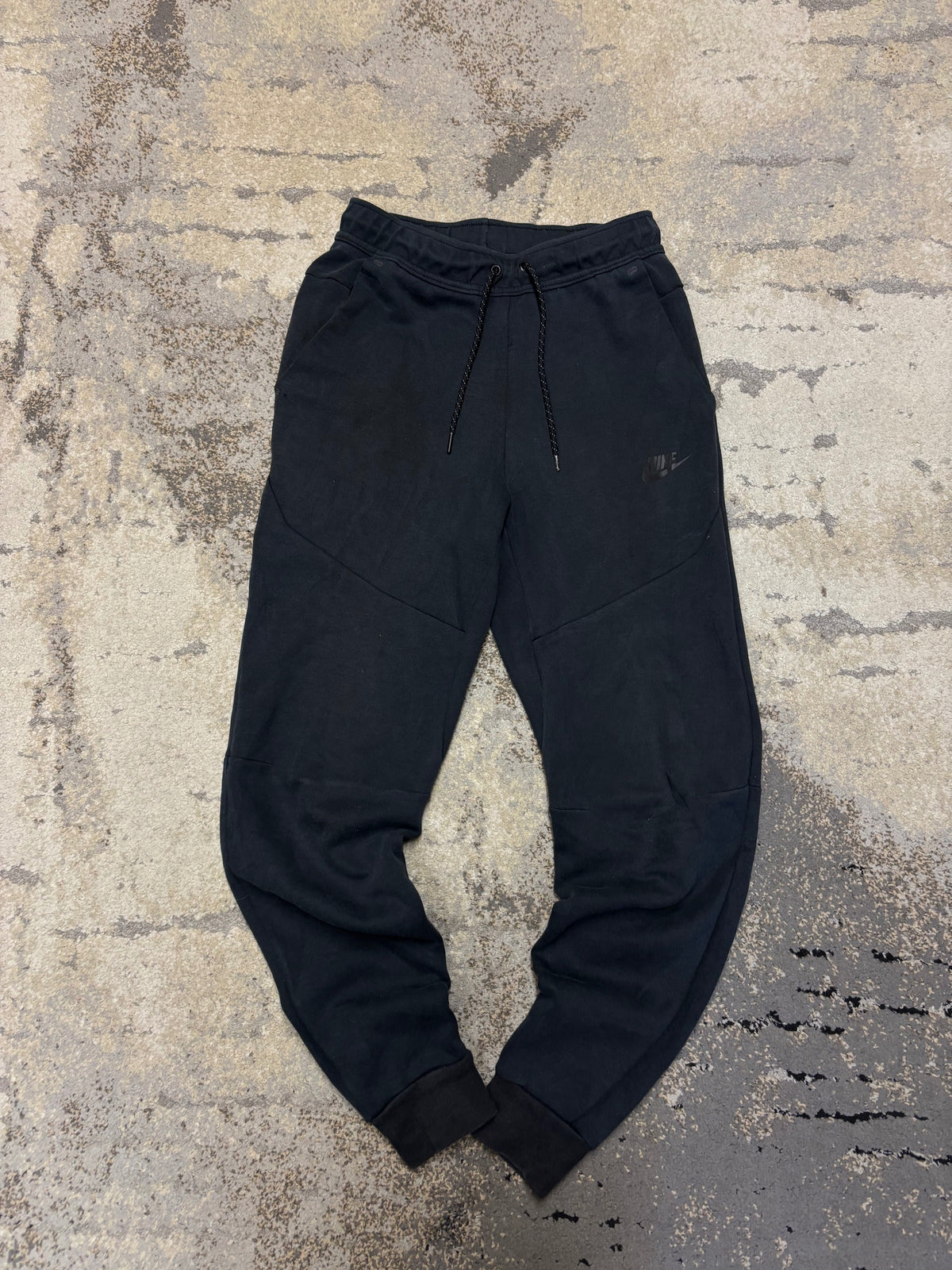 Dresy Nike Tech Fleece, damskie w bardzo dobrym stanie rozmiar XS, widok z przodu