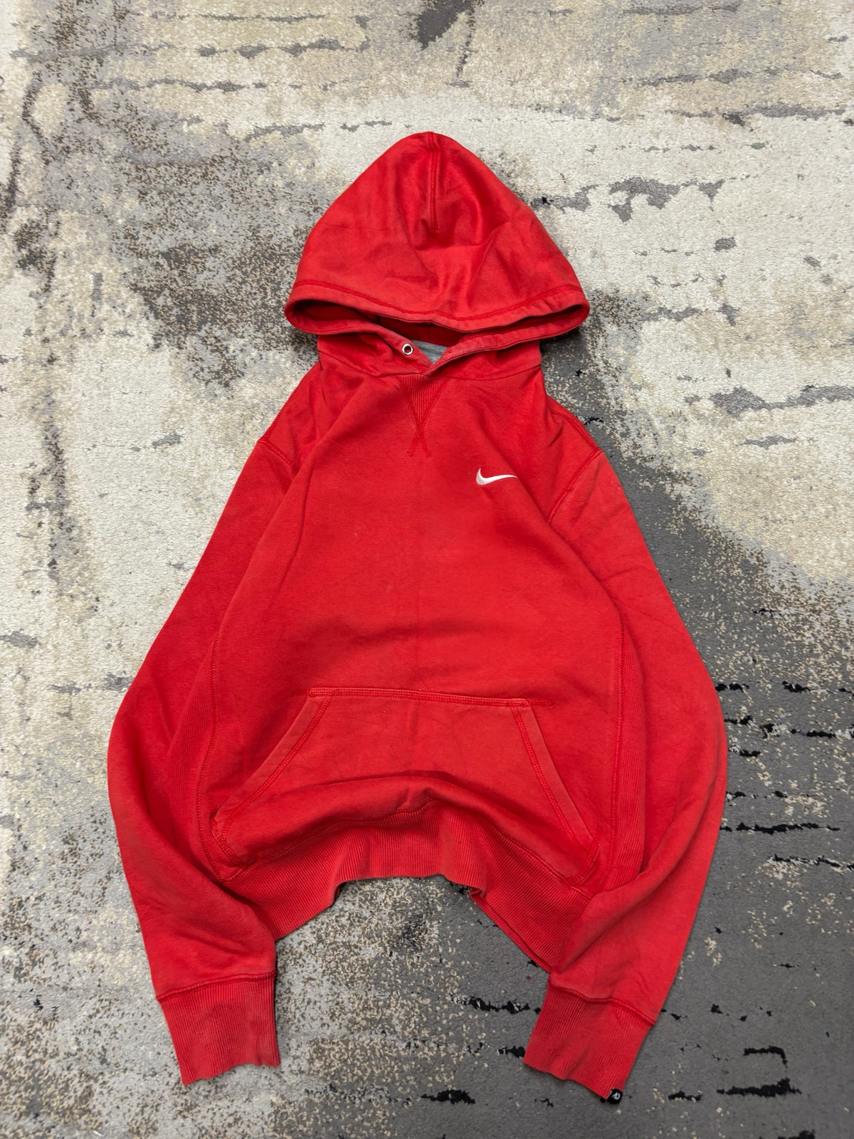 Bluza Nike hoodie, damskie w bardzo dobrym stanie rozmiar S, detal
