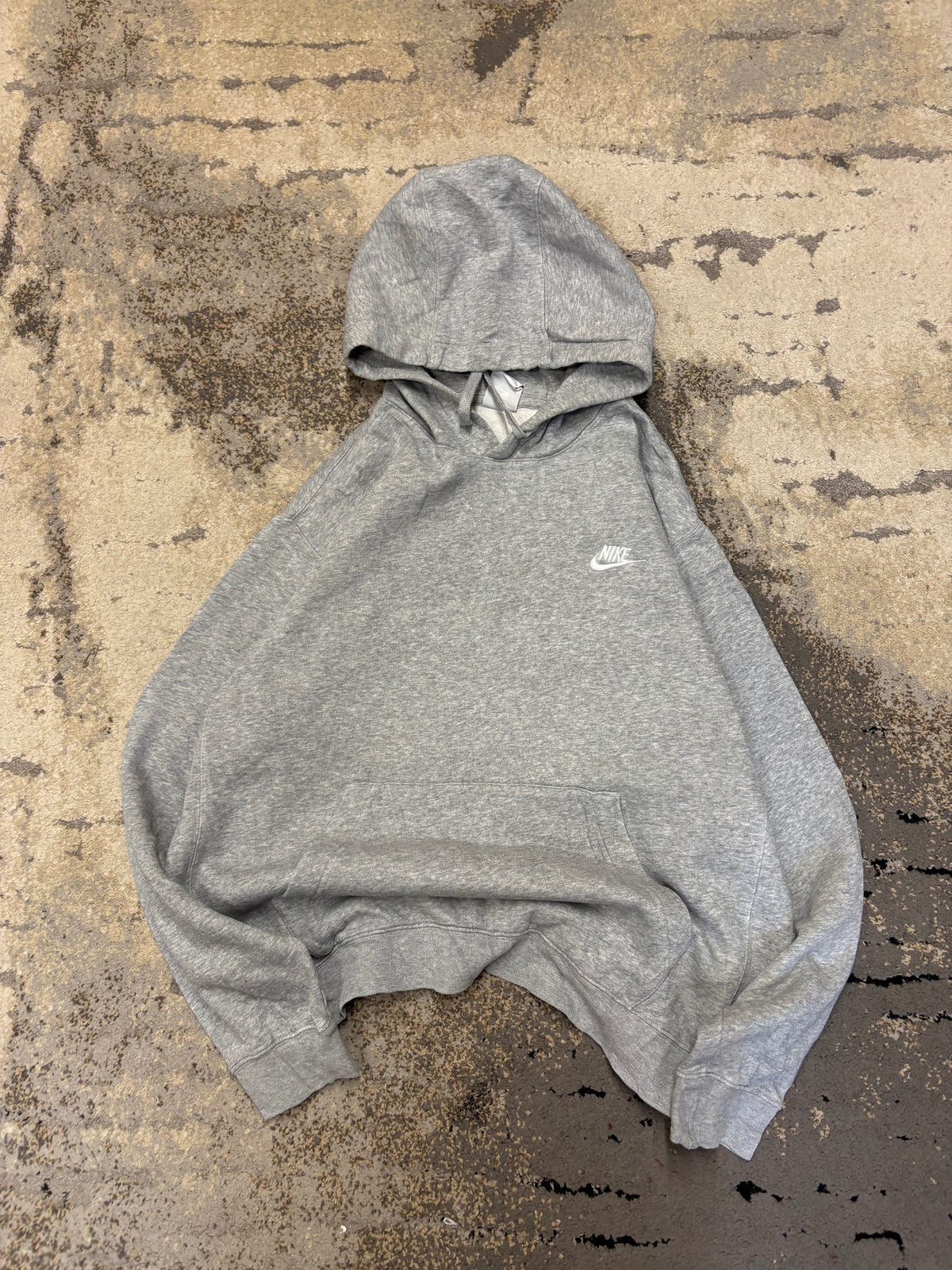 Bluza Nike hoodie, męskie w bardzo dobrym stanie rozmiar M, widok z przodu