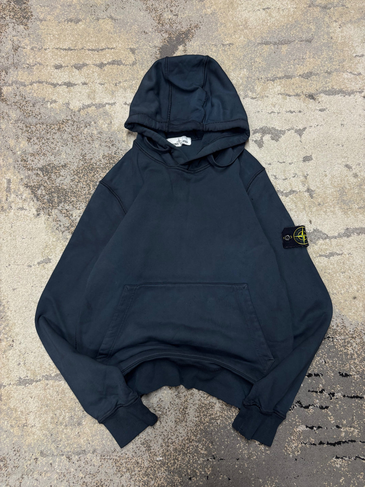 Bluza Stone Island hoodie, męskie w bardzo dobrym stanie rozmiar S, widok z przodu
