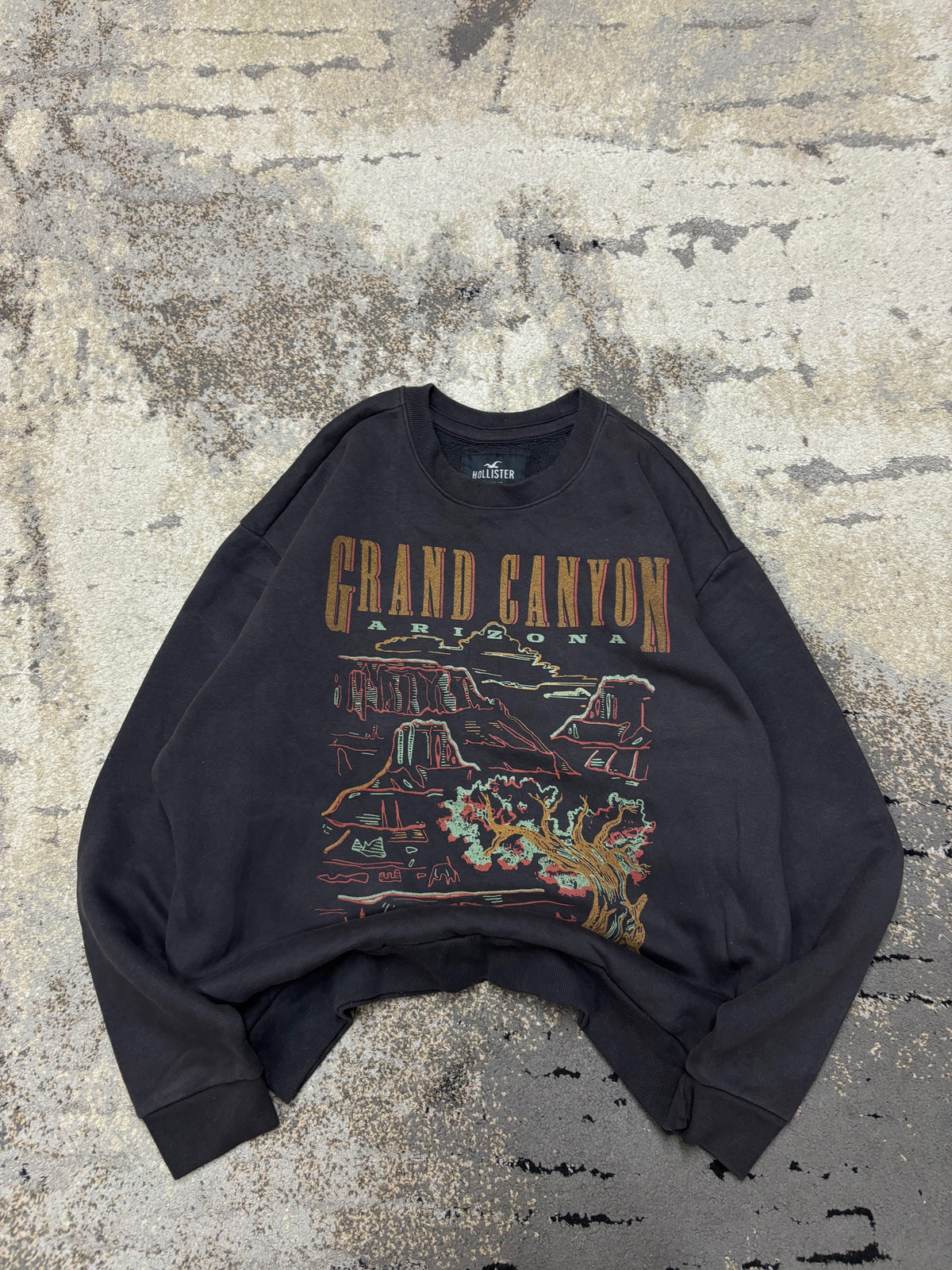 Bluza Hollister crewneck, męskie w bardzo dobrym stanie rozmiar L, widok z przodu