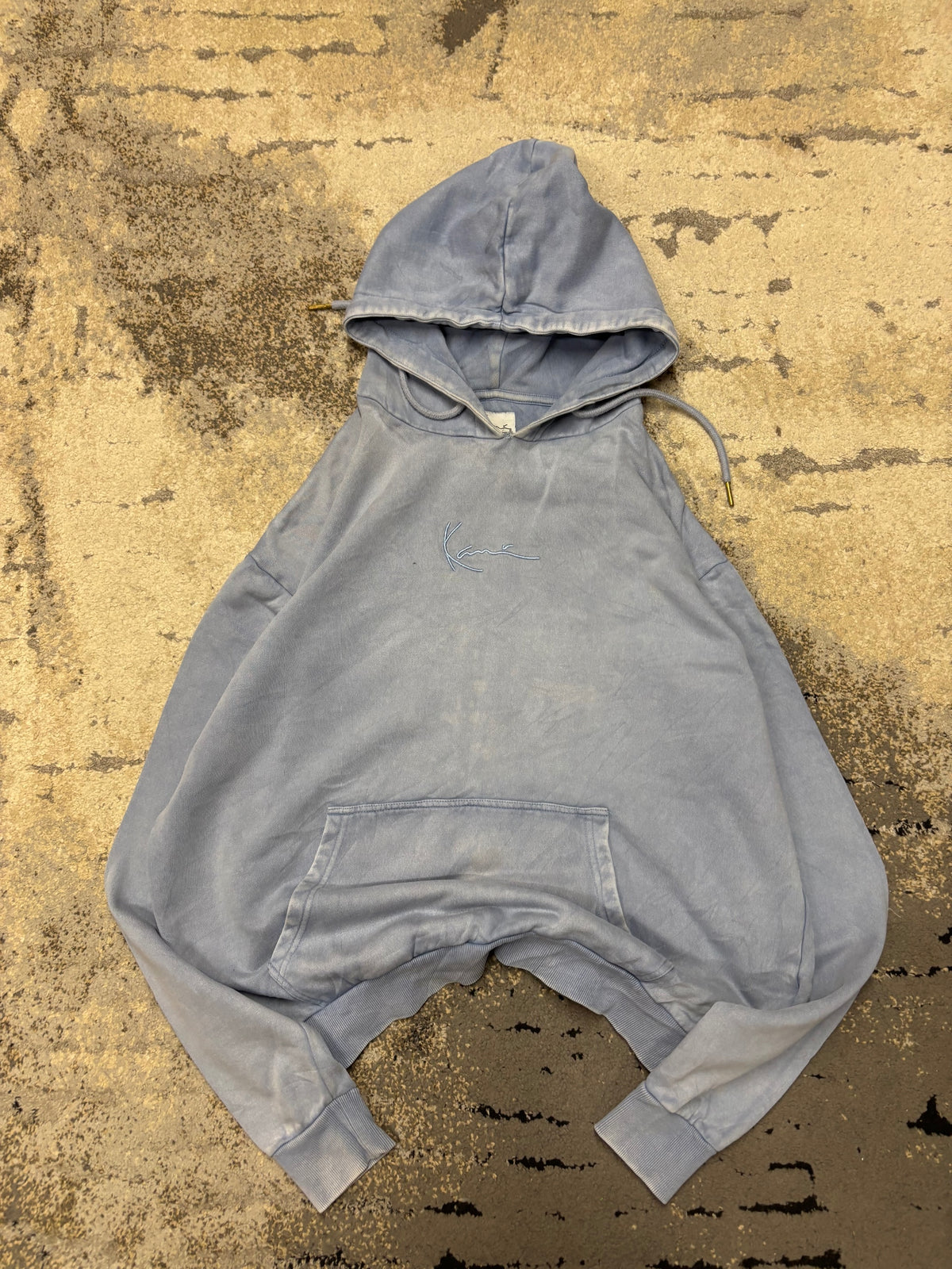 Bluza karl Kani hoodie, damskie w bardzo dobrym stanie rozmiar S, widok z przodu