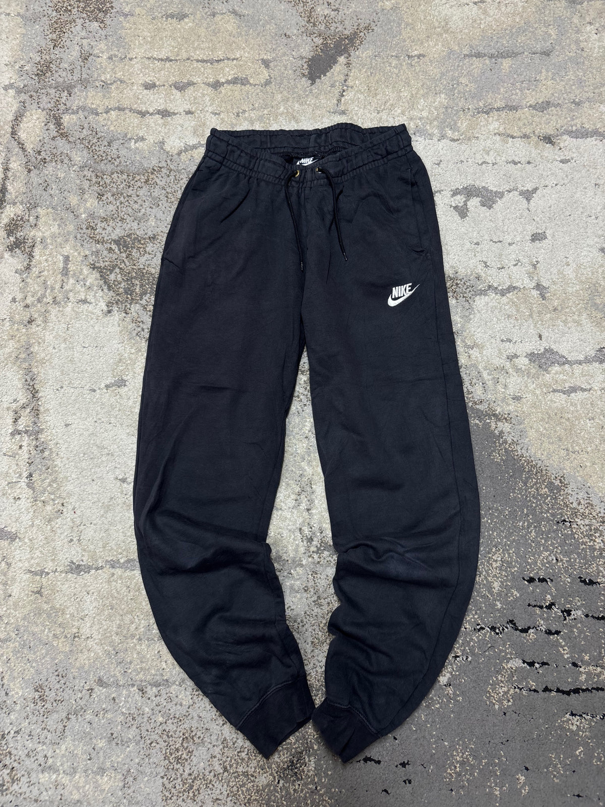 Dresy Nike, męskie w bardzo dobrym stanie rozmiar XS, widok z przodu