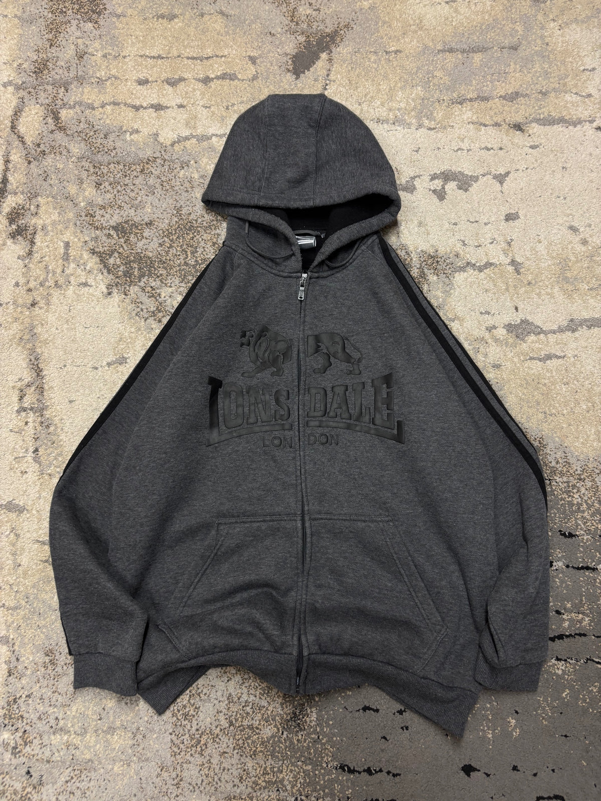 Bluza Lonsdale zipp, męskie w bardzo dobrym stanie rozmiar L, widok z przodu