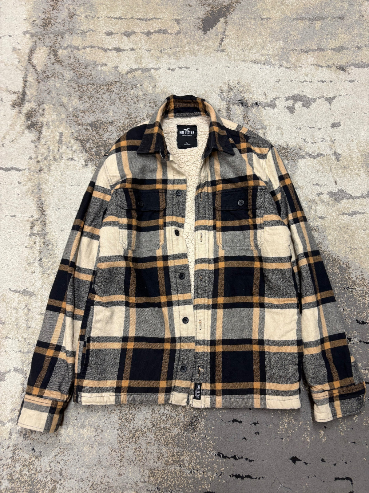 Bluza Hollister ocieplana, męskie w bardzo dobrym stanie rozmiar S, widok z przodu
