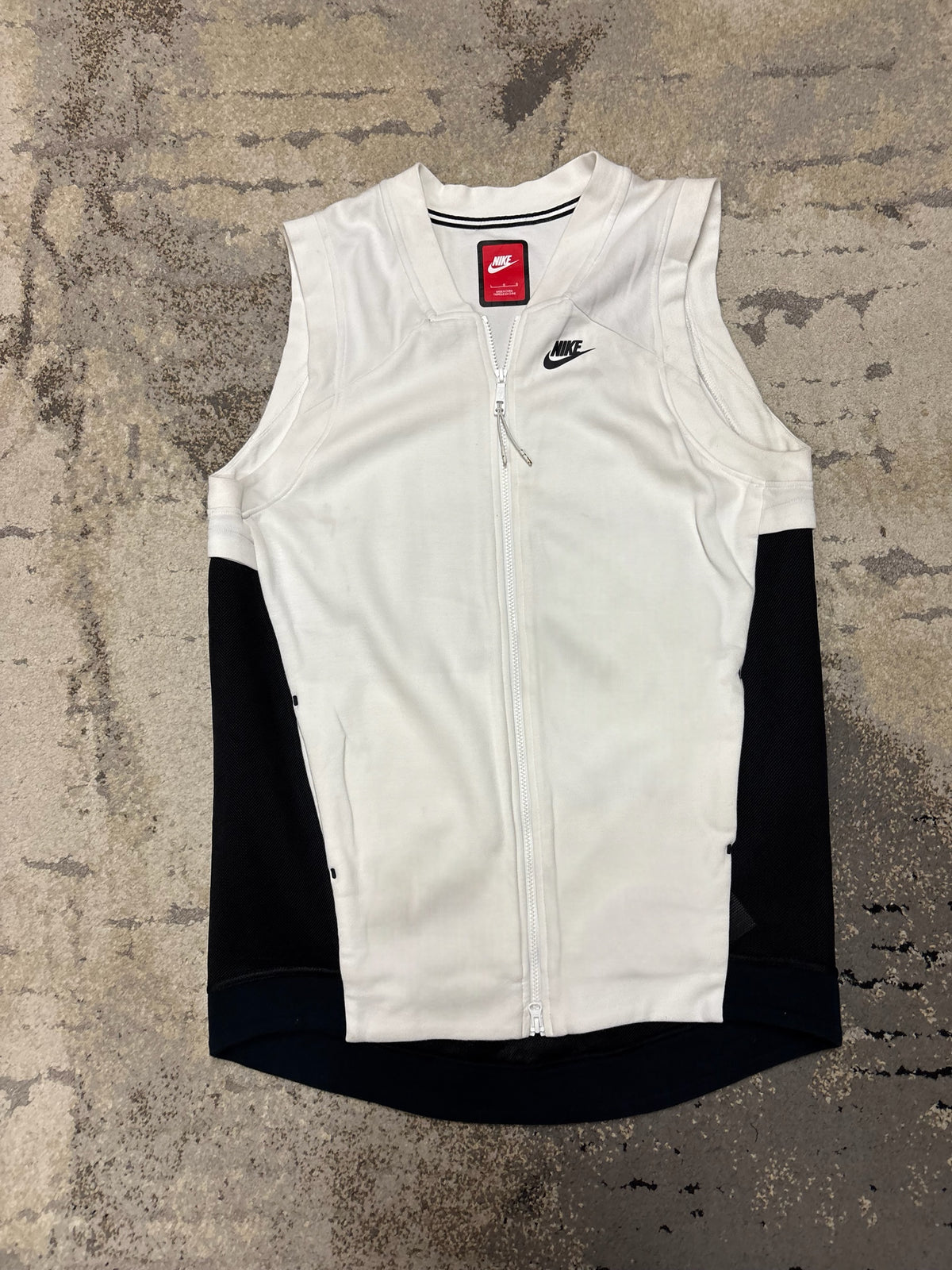 Bluza Nike Tech Fleece, męskie w bardzo dobrym stanie rozmiar M, widok z przodu