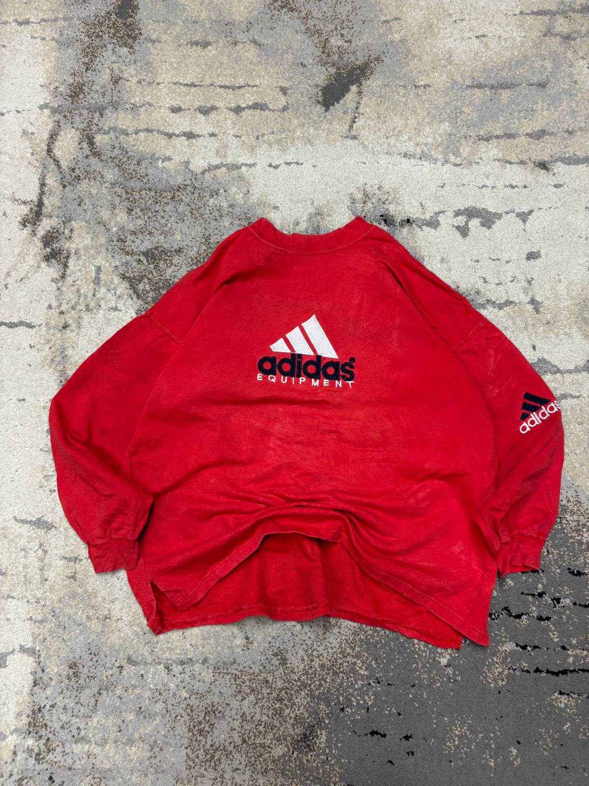 Bluza Adidas Equipment Vintage retro y2k crewneck, męskie w bardzo dobrym stanie rozmiar M, widok z tyłu