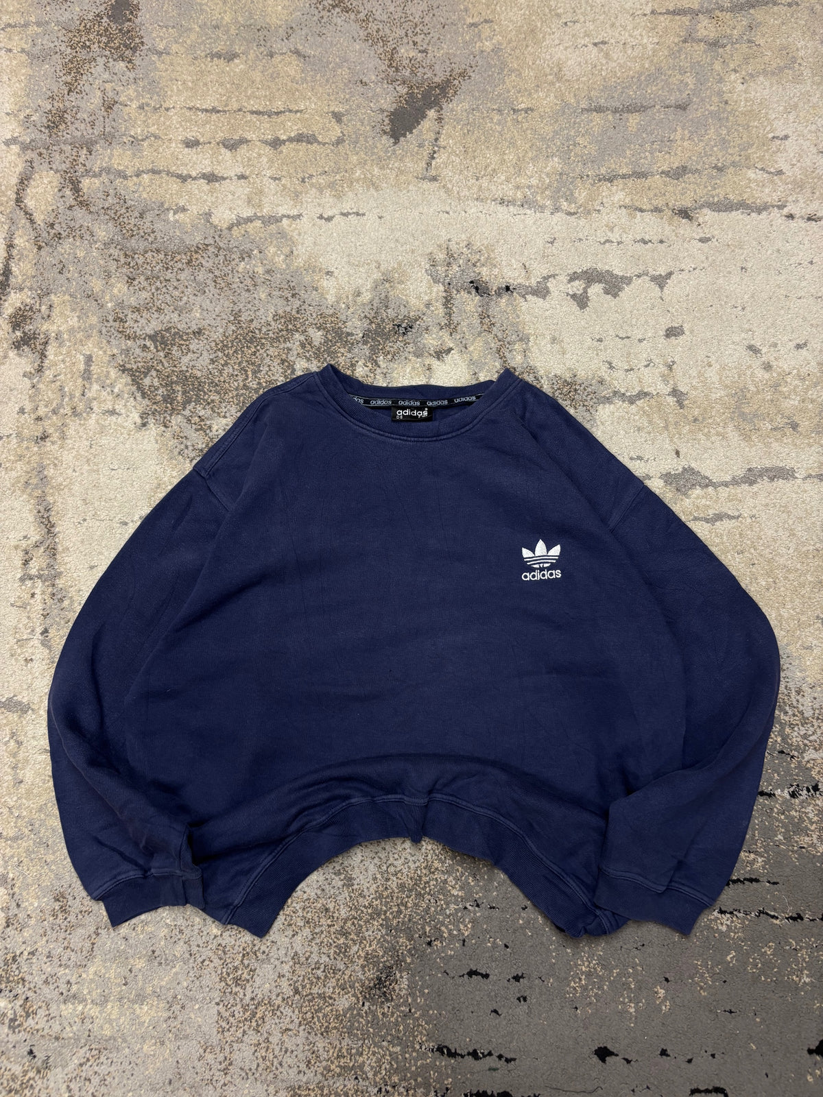 Bluza Adidas crewneck vintage retro y2k, męskie w bardzo dobrym stanie rozmiar L, widok z przodu
