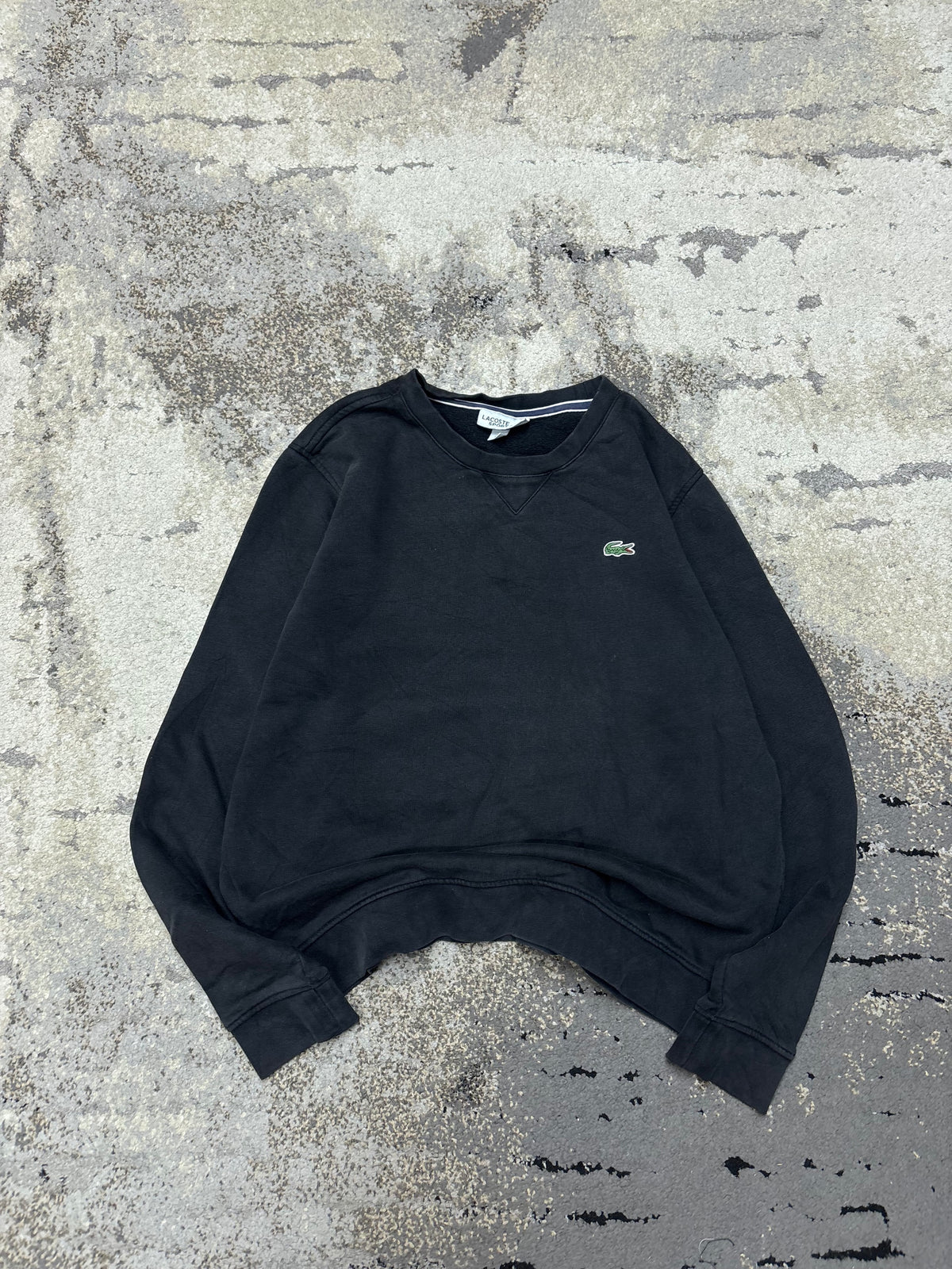 Bluza Lacoste crewneck, damskie w dobrym stanie rozmiar M, widok z przodu