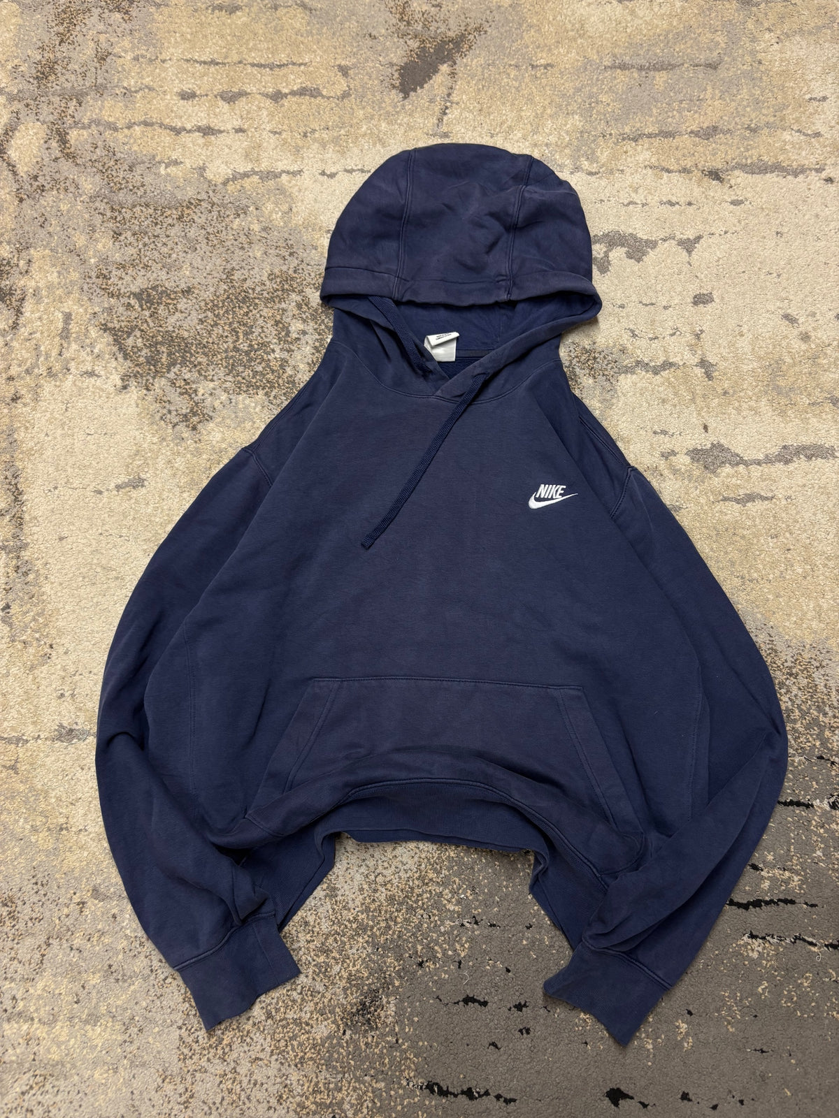 Bluza Nike hoodie, męskie w bardzo dobrym stanie rozmiar M, widok z przodu