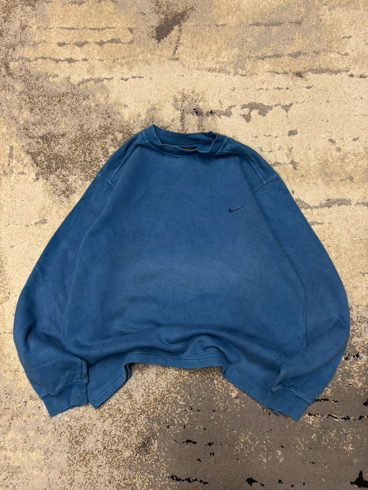 Bluza Nike crevneck vintage retro y2k, damskie w bardzo dobrym stanie rozmiar S, widok z przodu