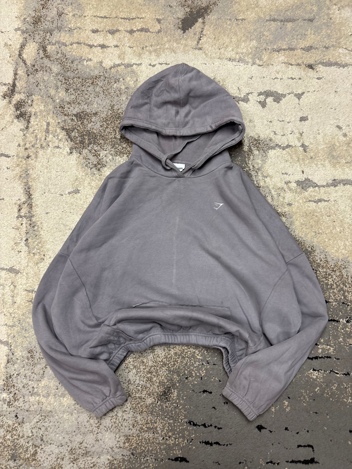 Bluza GymShark hoodie, damskie w bardzo dobrym stanie rozmiar M, widok z przodu