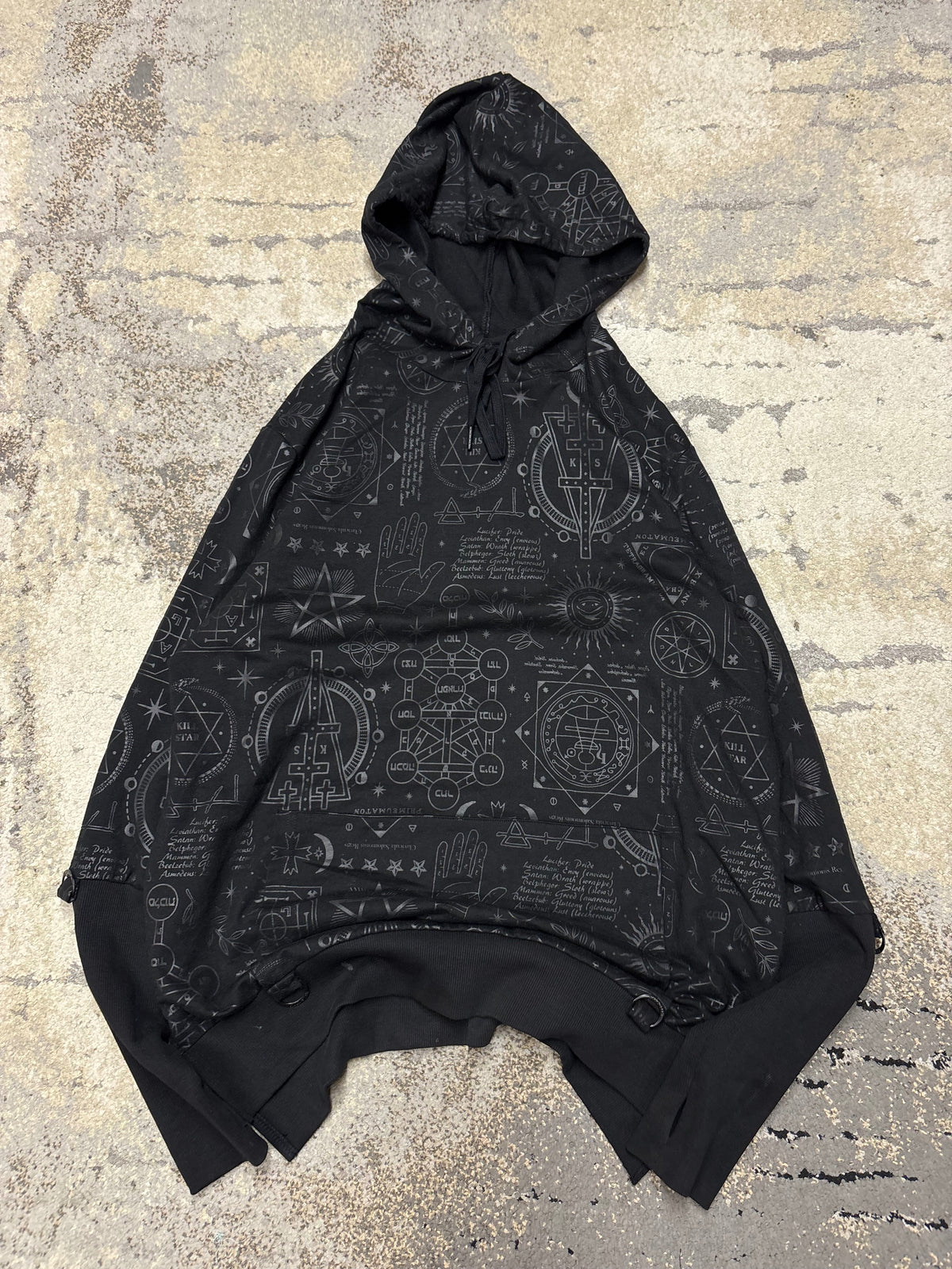 Bluza Killstar hoodie, męskie w bardzo dobrym stanie rozmiar L, widok z przodu
