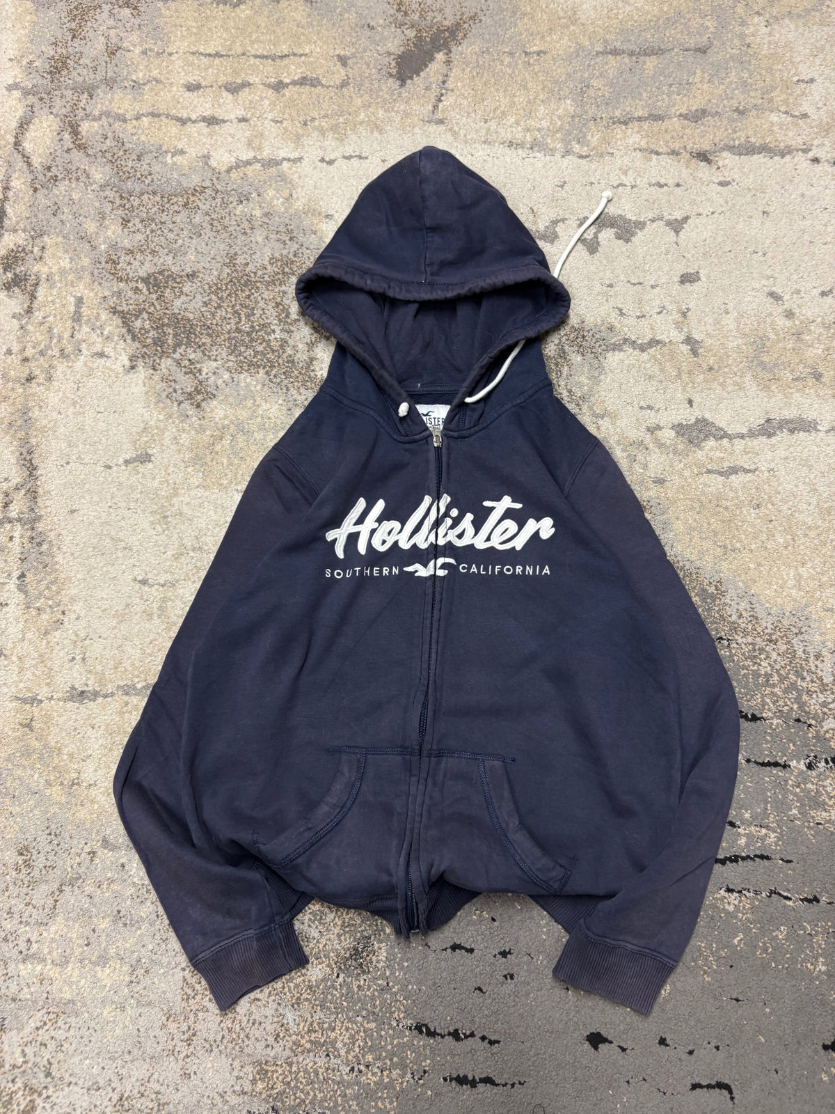 Bluza Hollister zipp, damskie w dobrym stanie rozmiar M, widok z przodu