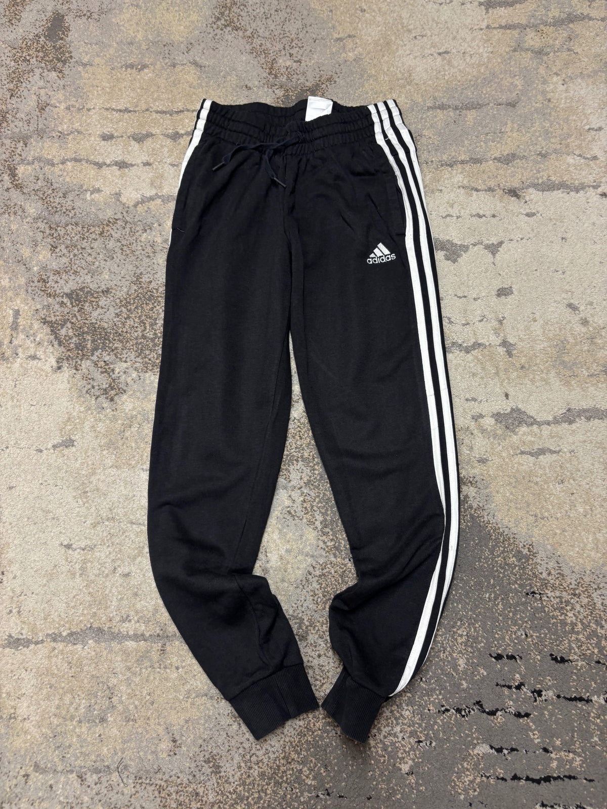 Dresy Adidas, damskie w bardzo dobrym stanie rozmiar XS, detal