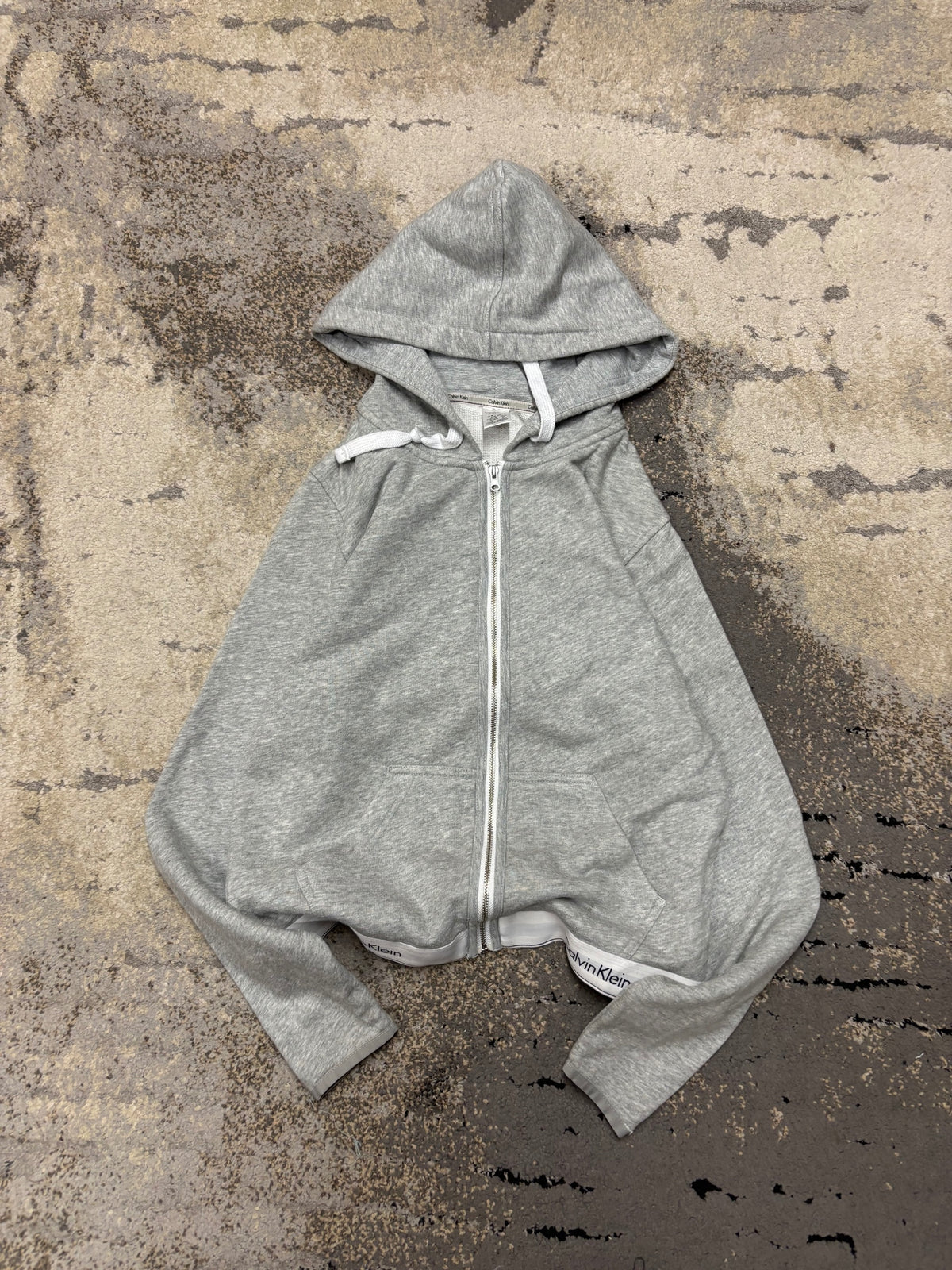 Bluza Calvin Klein zipp, damskie w bardzo dobrym stanie rozmiar M, widok z przodu