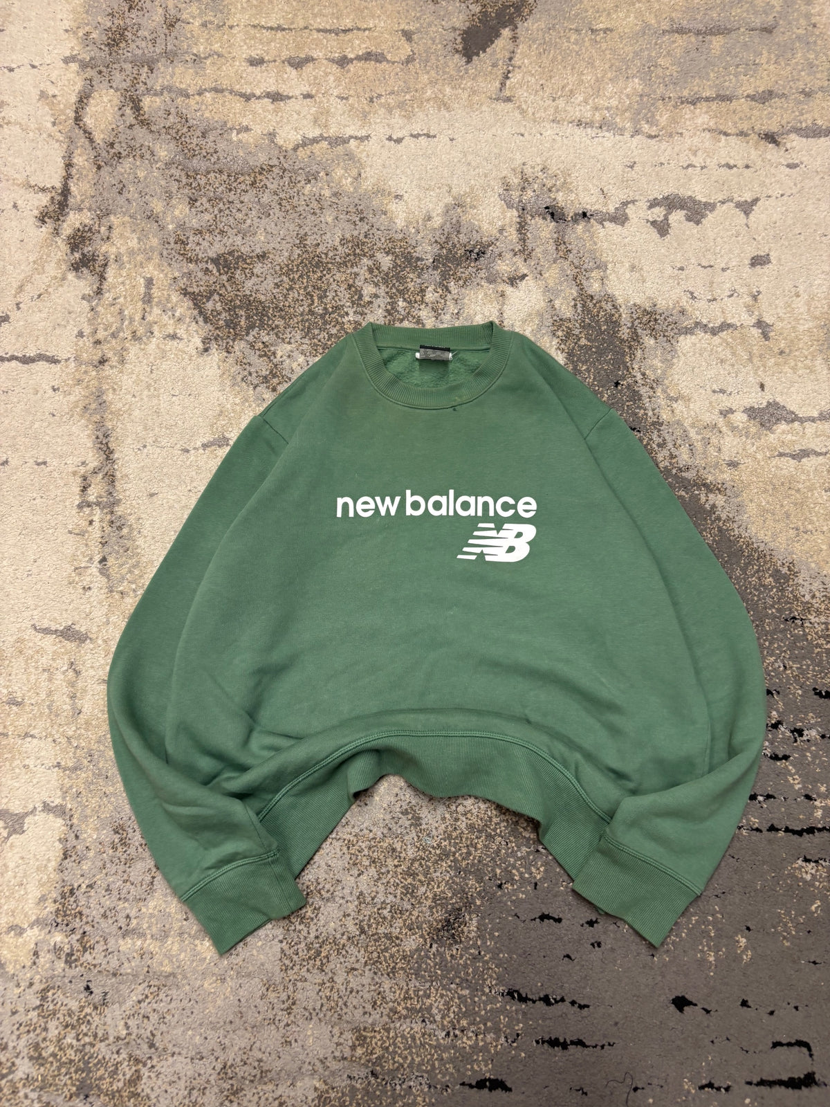 Bluza New Balance crewneck, damskie w bardzo dobrym stanie rozmiar XL, widok z przodu