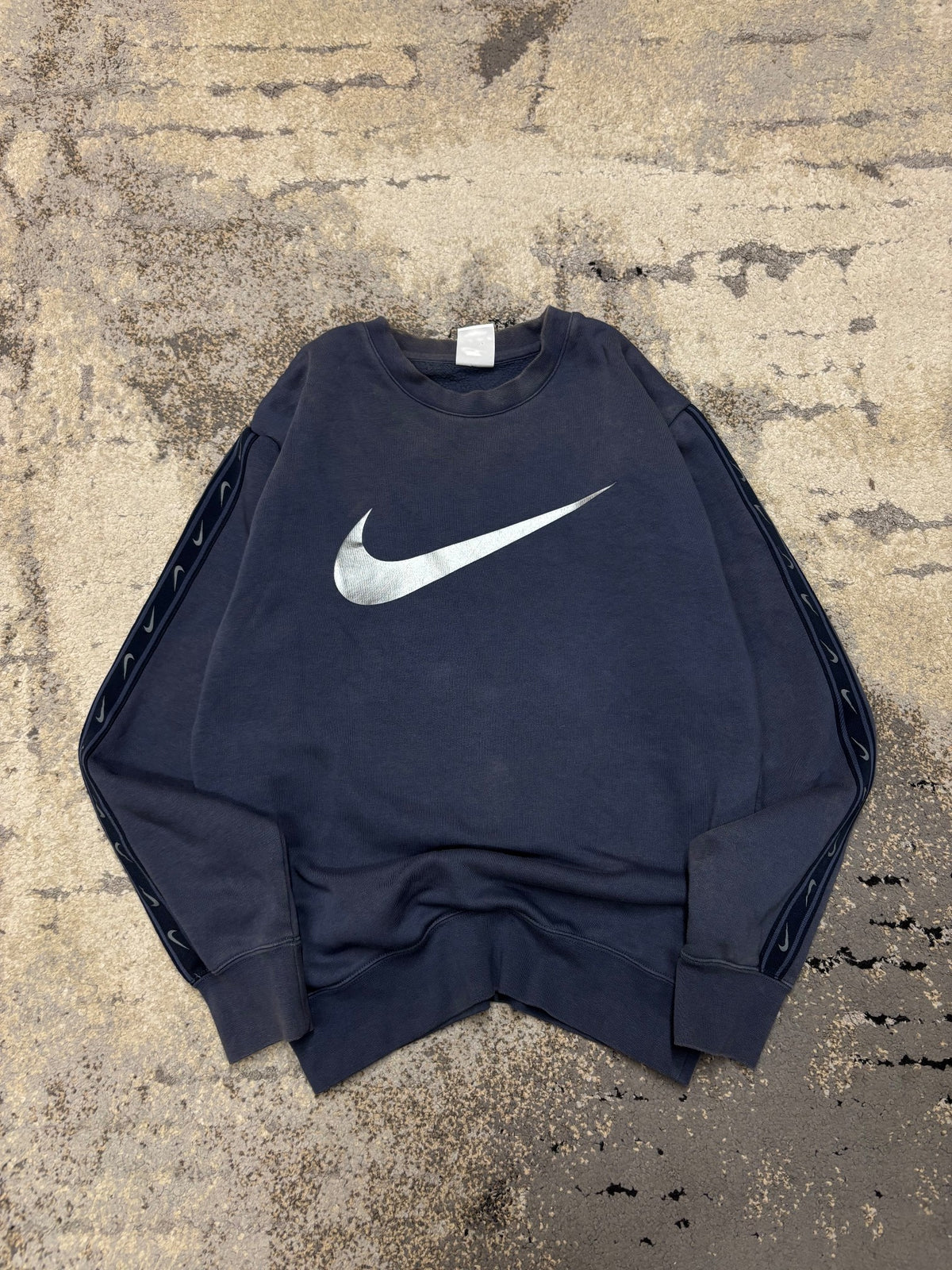 Bluza Nike crevneck, damskie w dobrym stanie rozmiar XS, widok z przodu