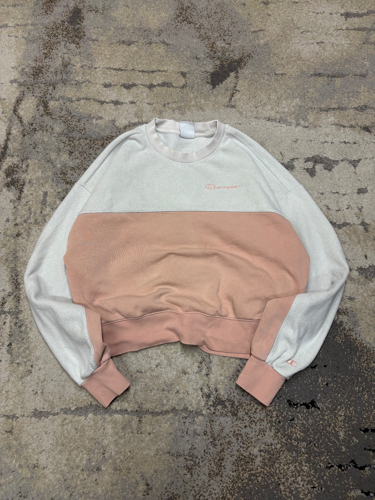 Bluza Champion crevneck, damskie w bardzo dobrym stanie rozmiar M, widok z przodu